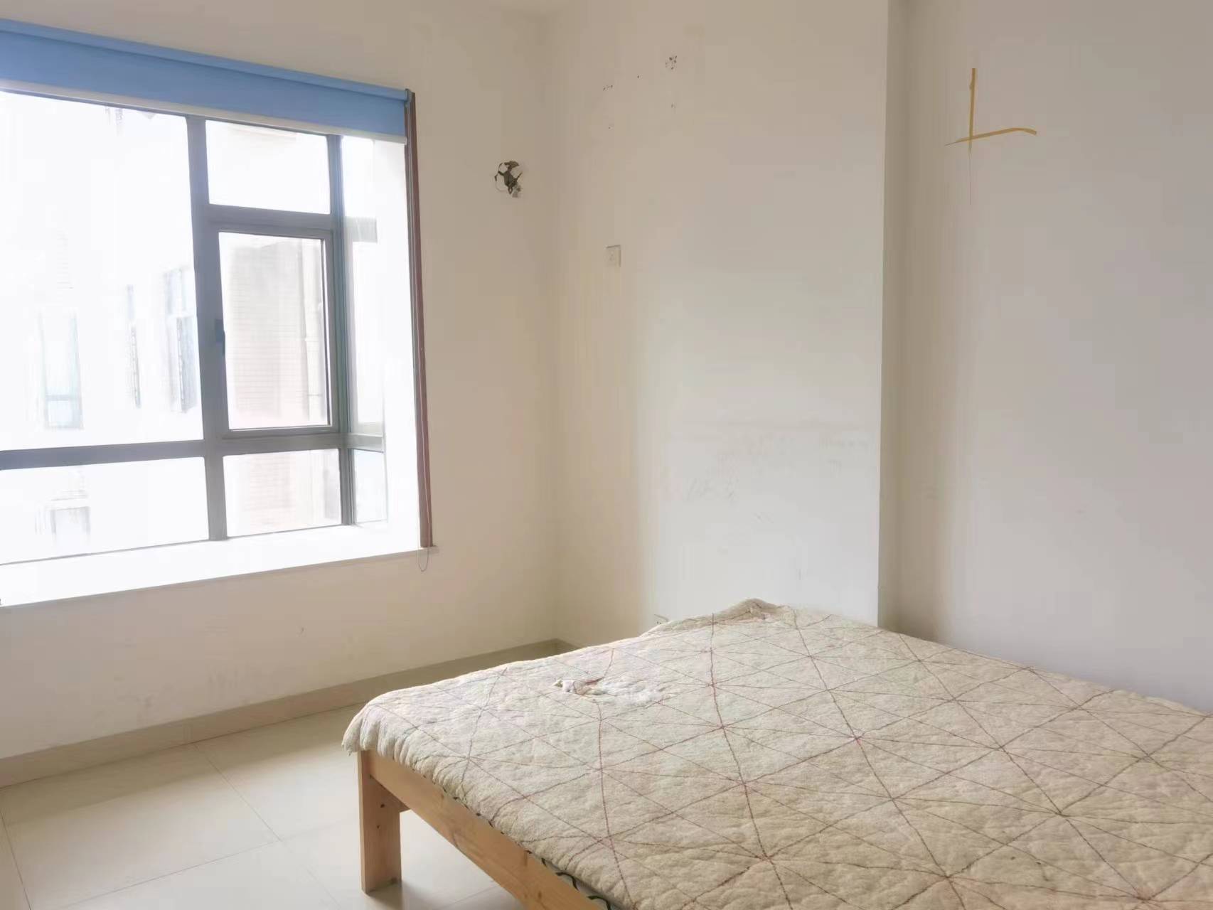 金侨尚东区 3室2厅2卫 49.8万 金侨尚东区 3室2厅2卫 49.8万客厅