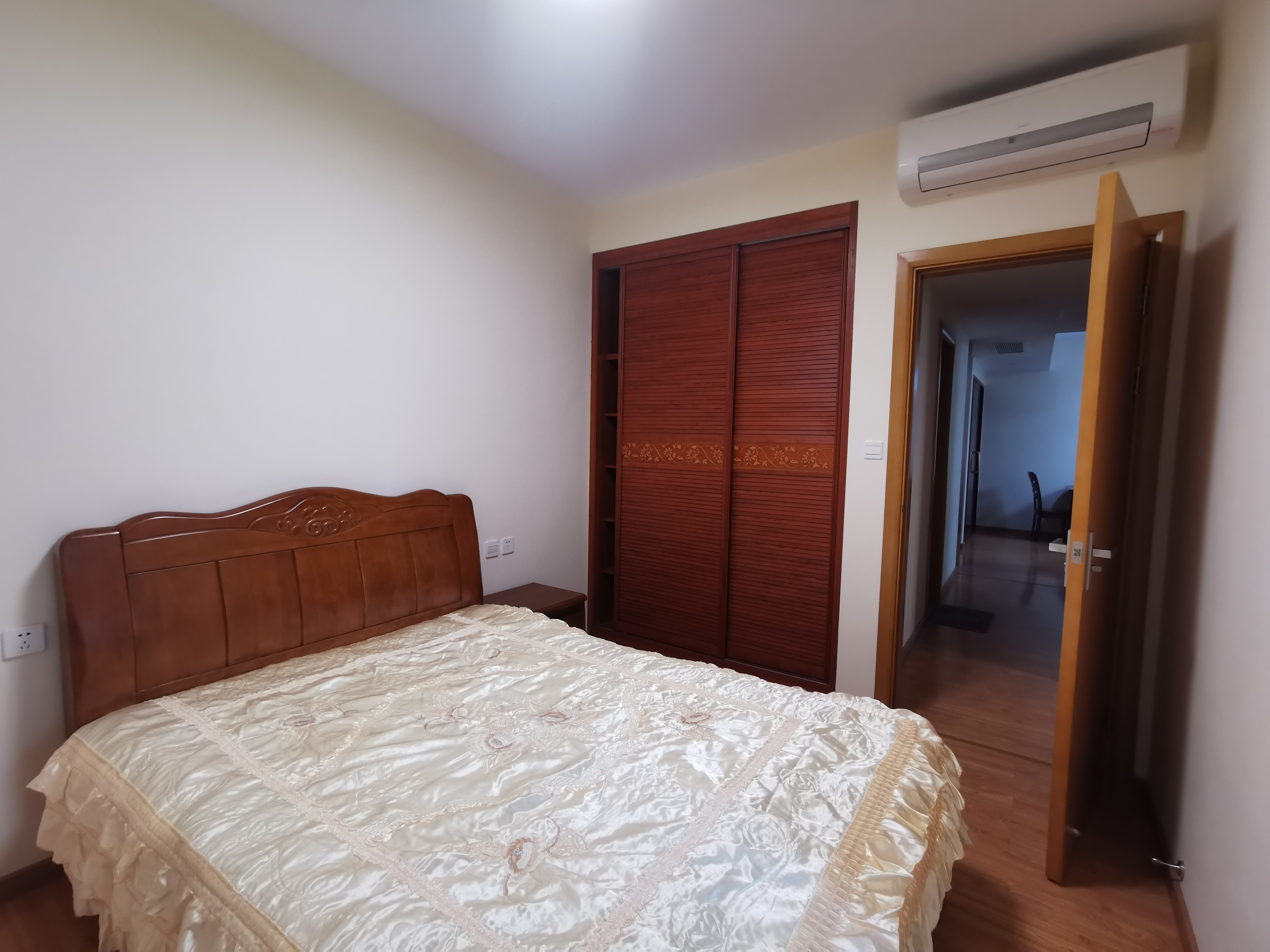 晋合湘水湾三期  3室2厅1卫    130.0万 晋合湘水湾三期  3室2厅1卫    130.0万室内图