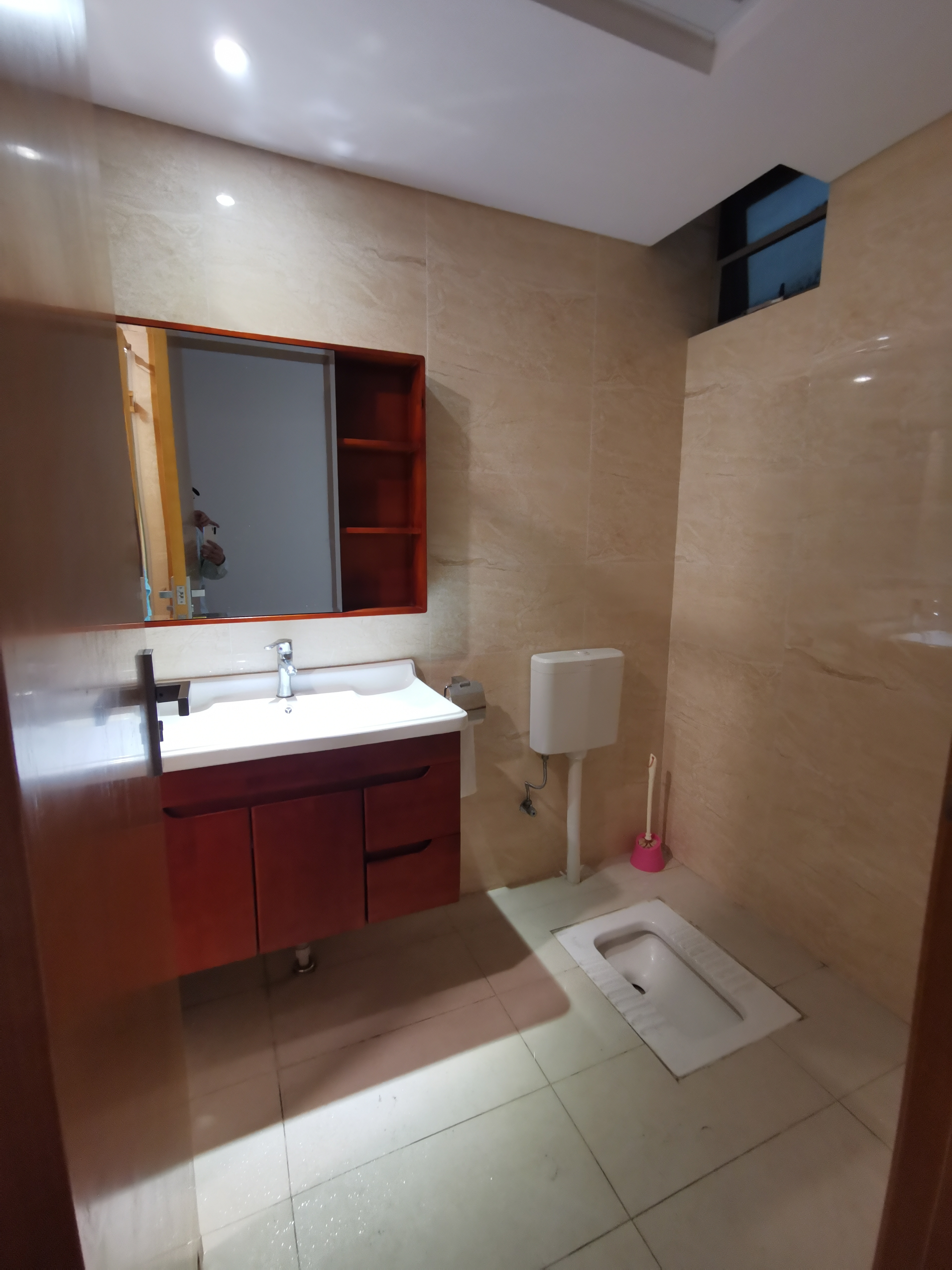 晋合湘水湾三期  3室2厅1卫    130.0万 晋合湘水湾三期  3室2厅1卫    130.0万室内图