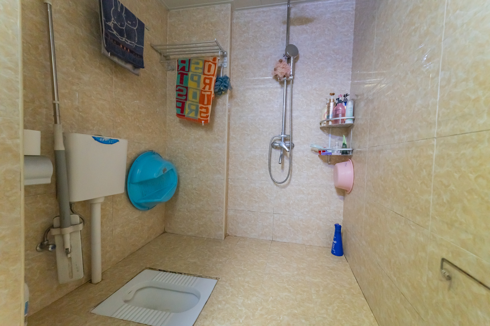 蓝山郡 2室2厅1卫 56.0万 蓝山郡 2室2厅1卫 56.0万卫生间