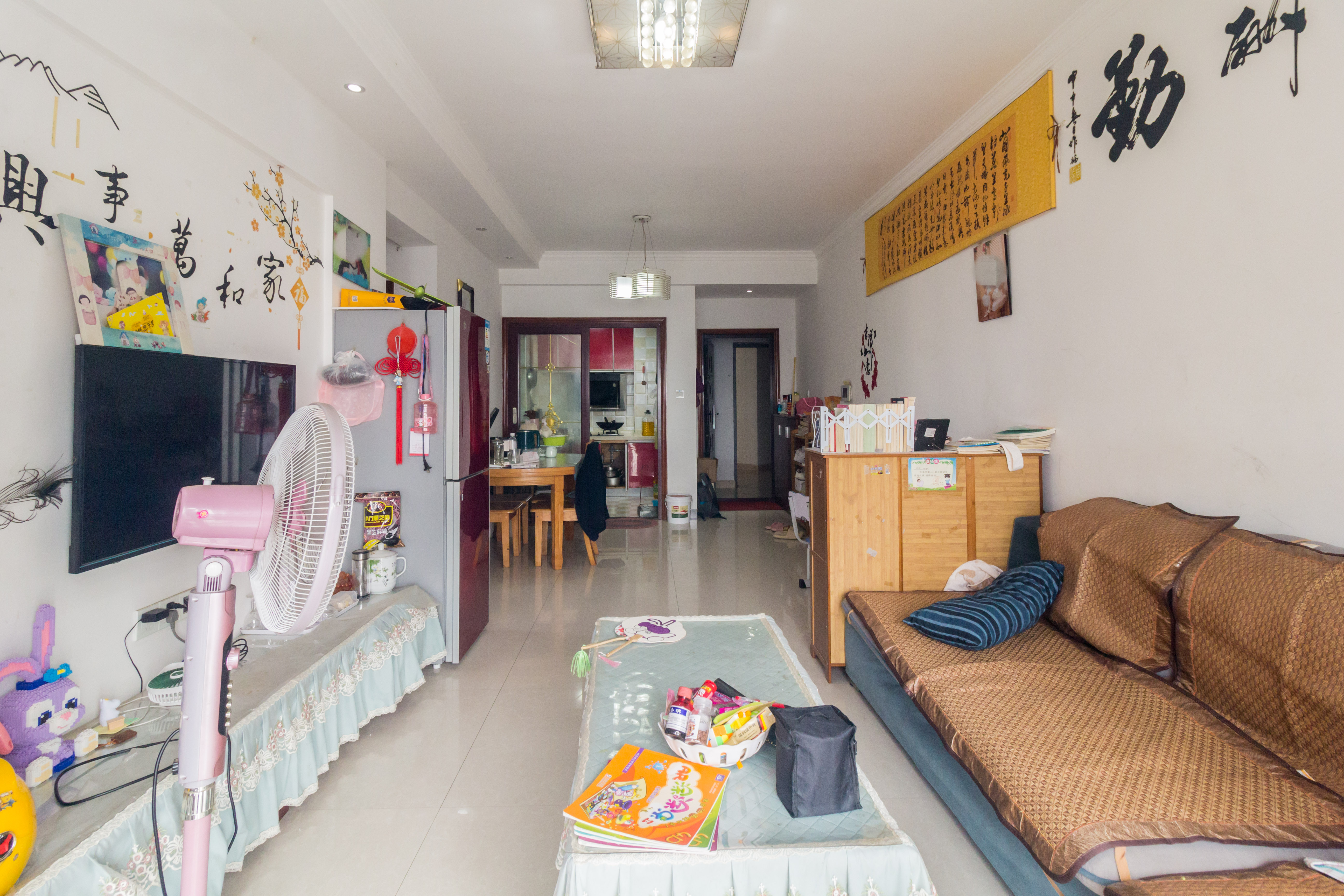 光明城市(星辰青年城) 2室2厅1卫 46.46万 光明城市(星辰青年城) 2室2厅1卫 46.46万客厅