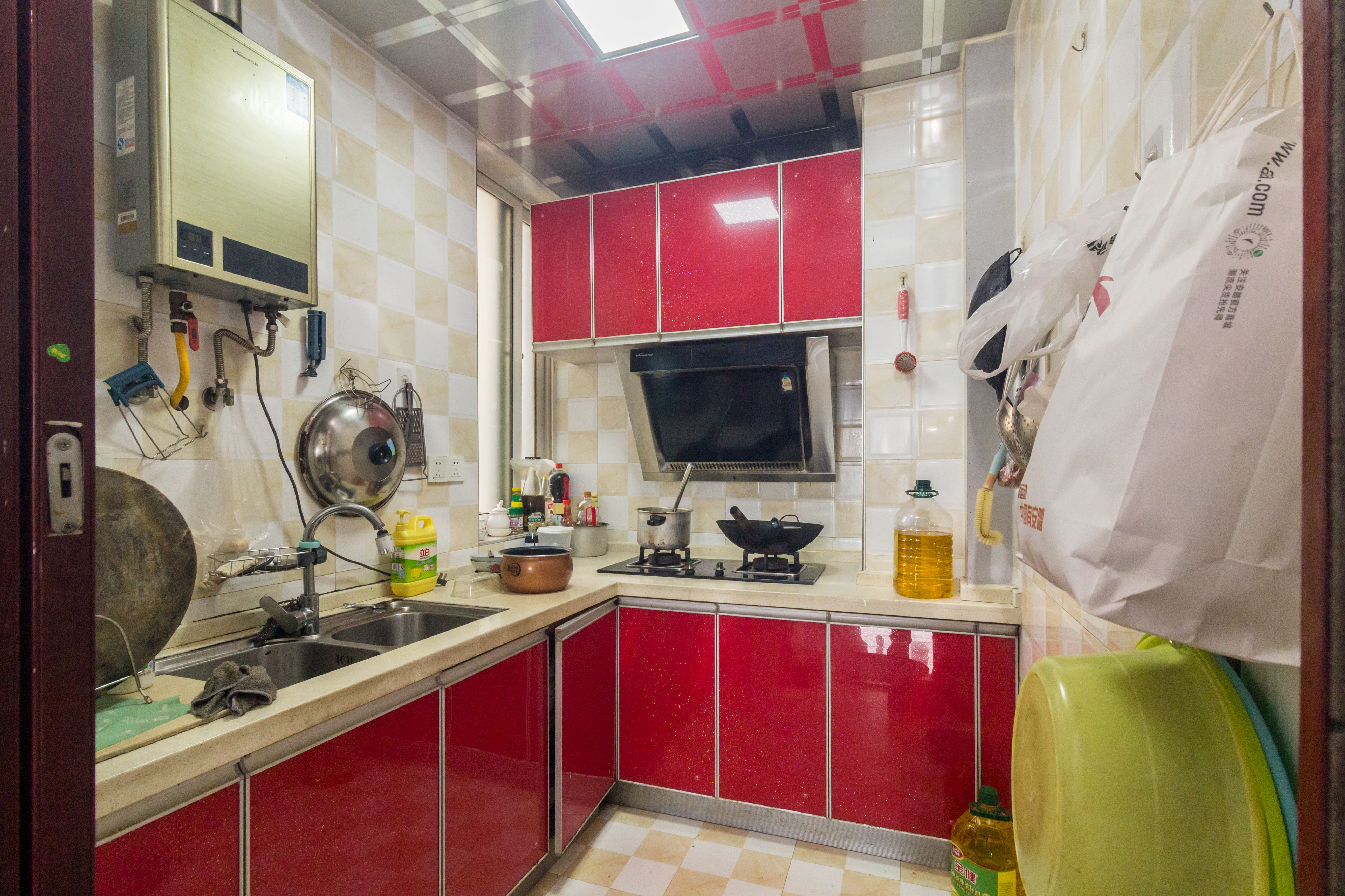 光明城市(星辰青年城) 2室2厅1卫 46.46万 光明城市(星辰青年城) 2室2厅1卫 46.46万厨房