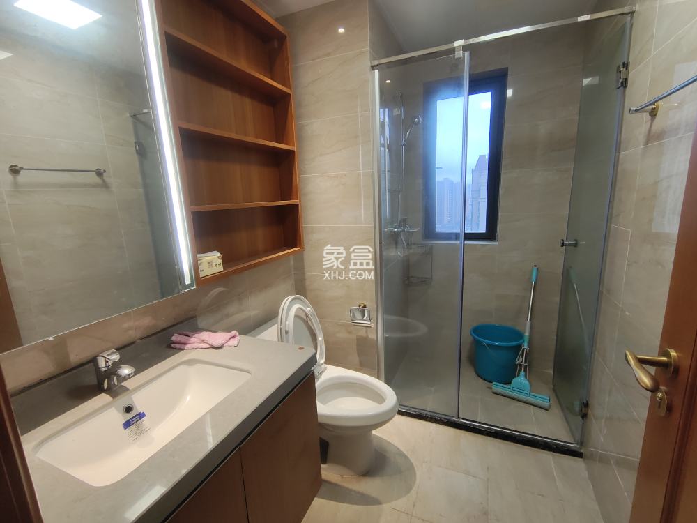 恒大华府 4室2厅2卫 150.0万 恒大华府 4室2厅2卫 150.0万室内图