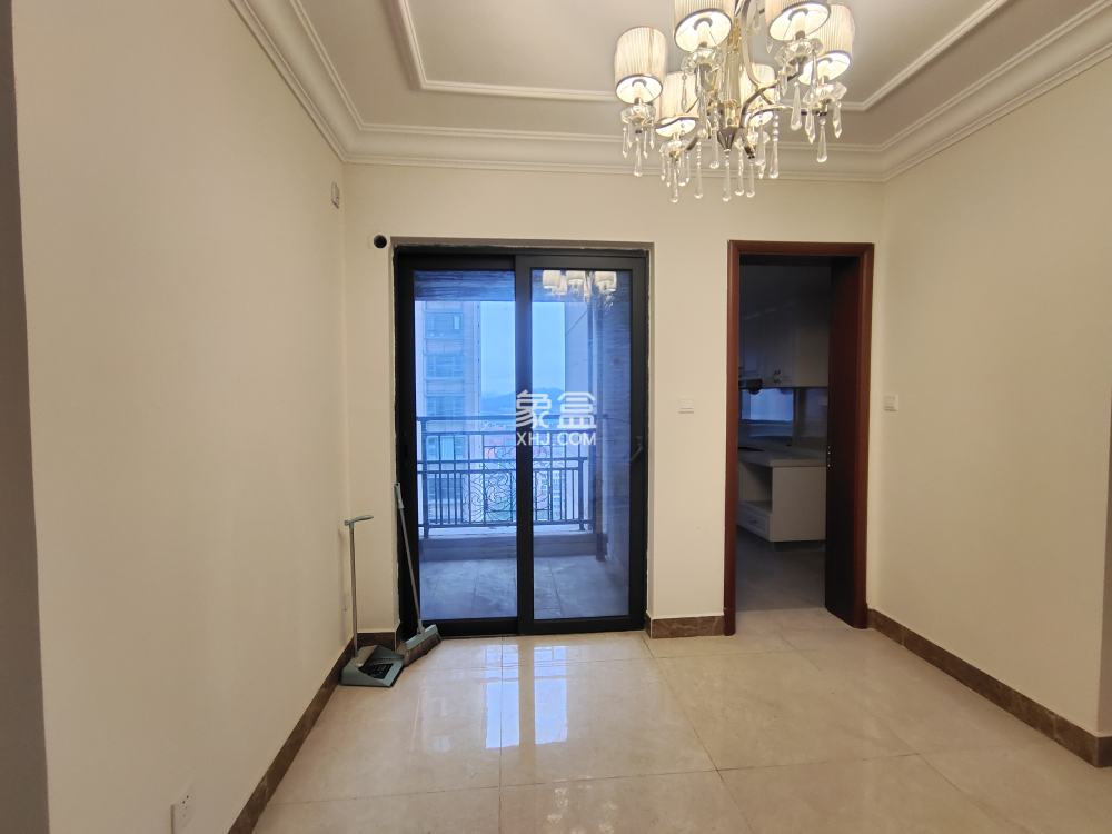 恒大华府 4室2厅2卫 150.0万 恒大华府 4室2厅2卫 150.0万室内图