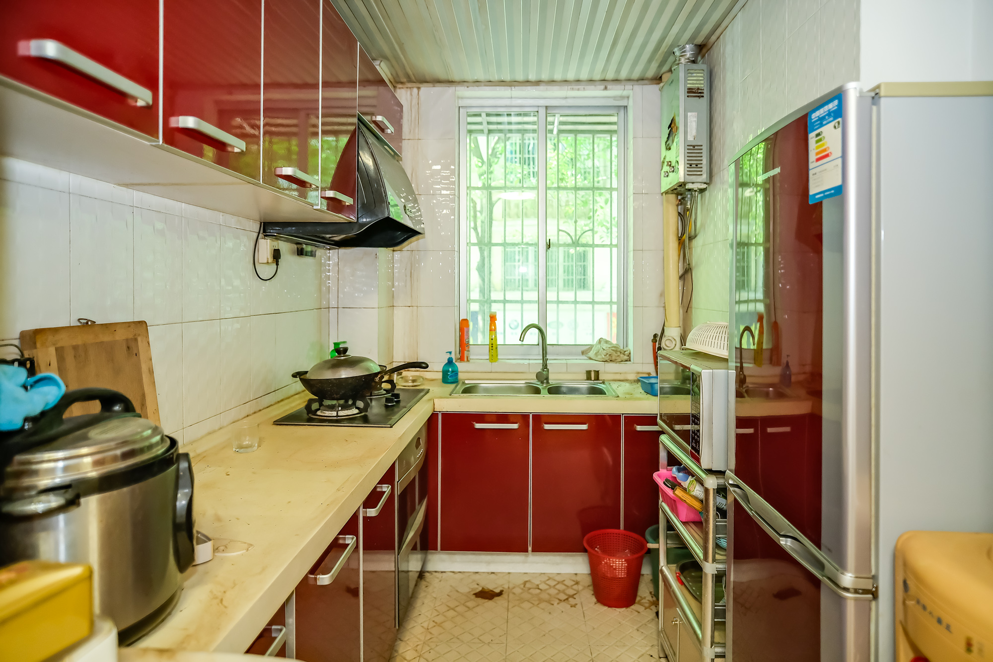 中南汽车世界  4室2厅1卫    58.0万 中南汽车世界  4室2厅1卫    58.0万厨房