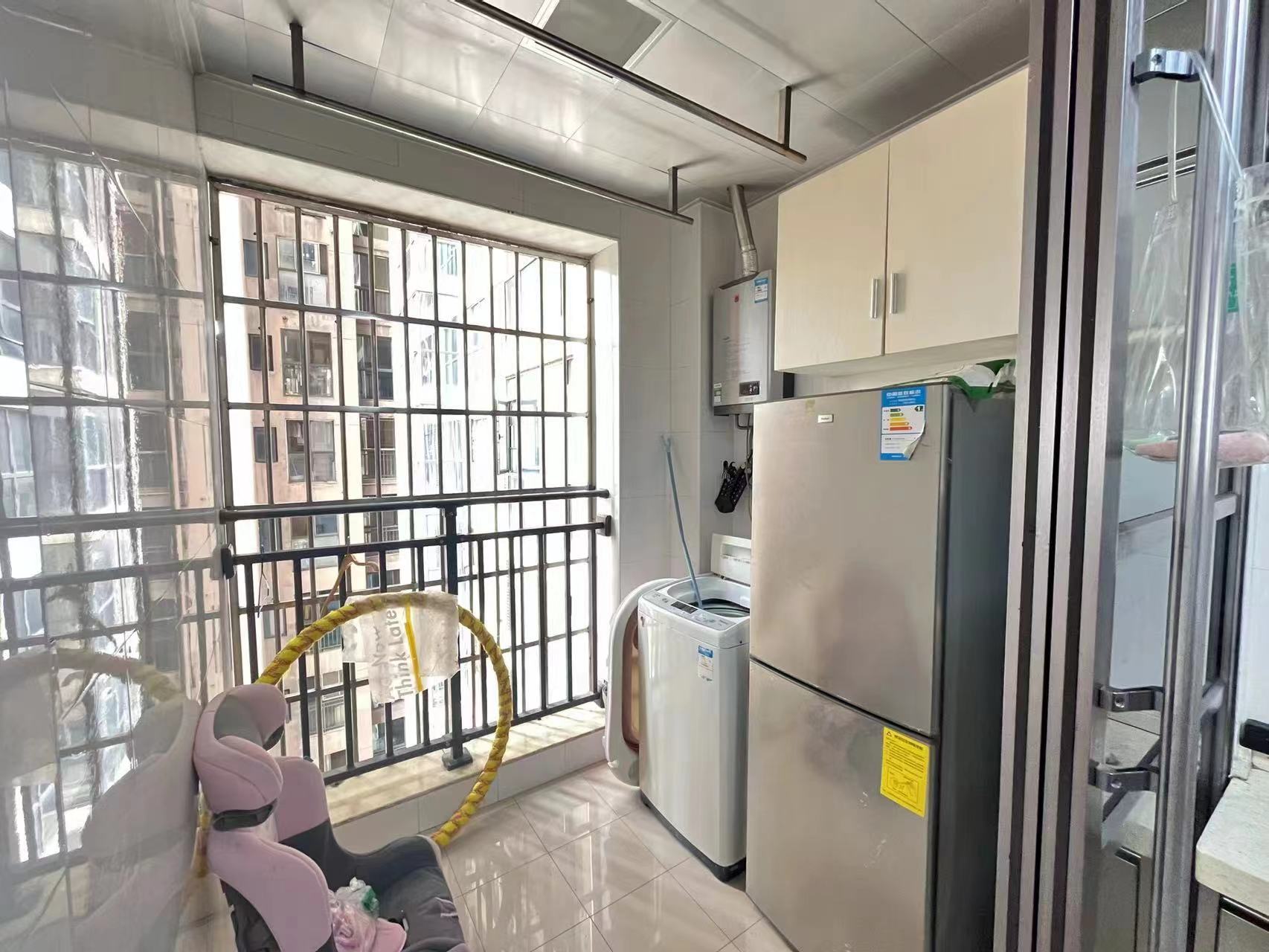 流金岁月-华晨国际 2室0厅0卫 60.00万 流金岁月-华晨国际 2室0厅0卫 60.00万室内图