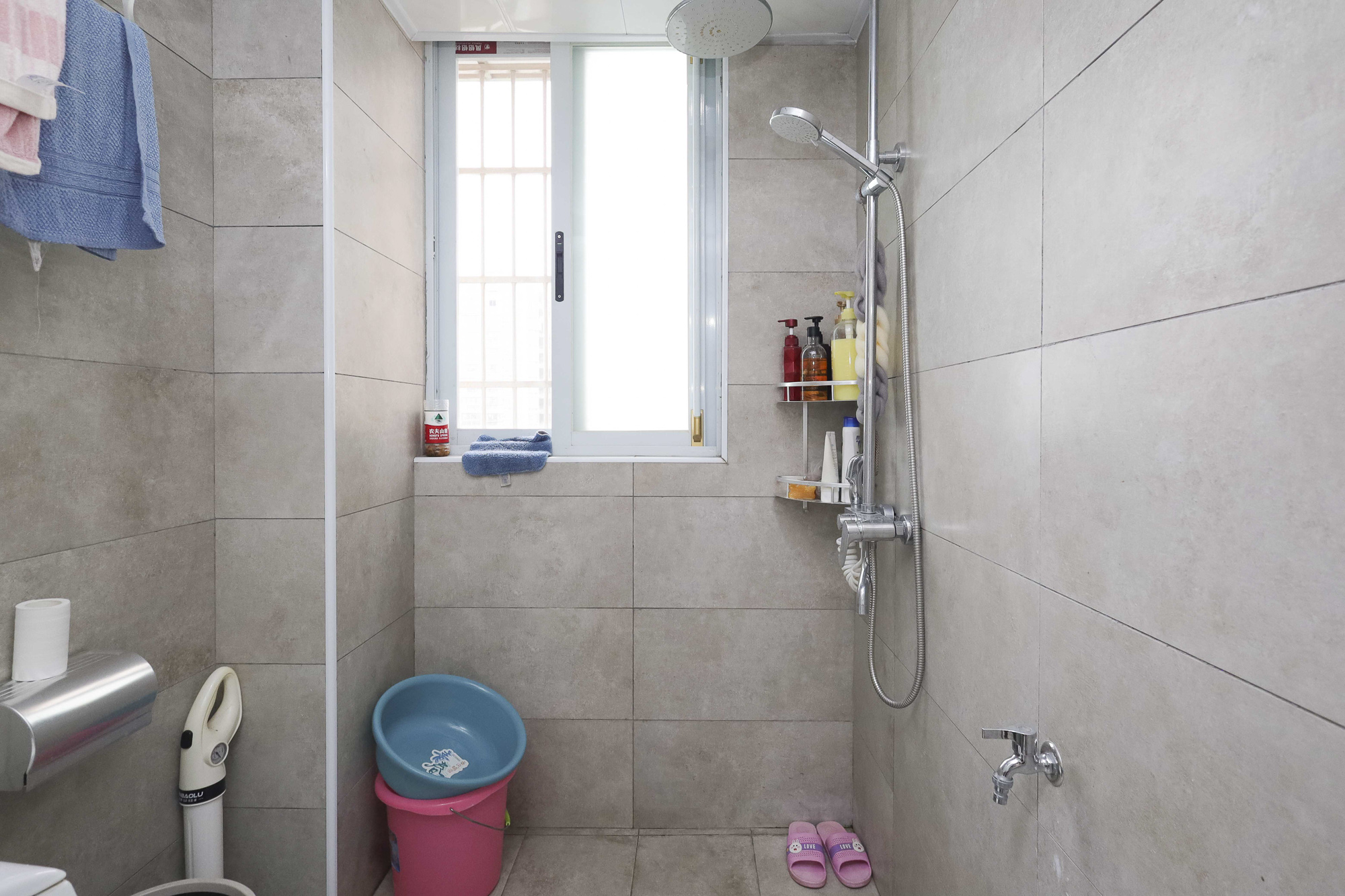 谷山乐园三期  3室2厅1卫    80.0万卫生间