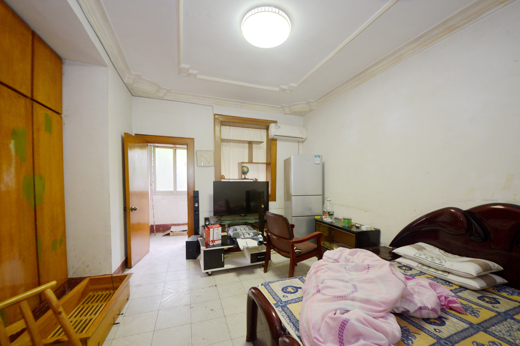 军属新村  3室1厅1卫   55.00万卧室