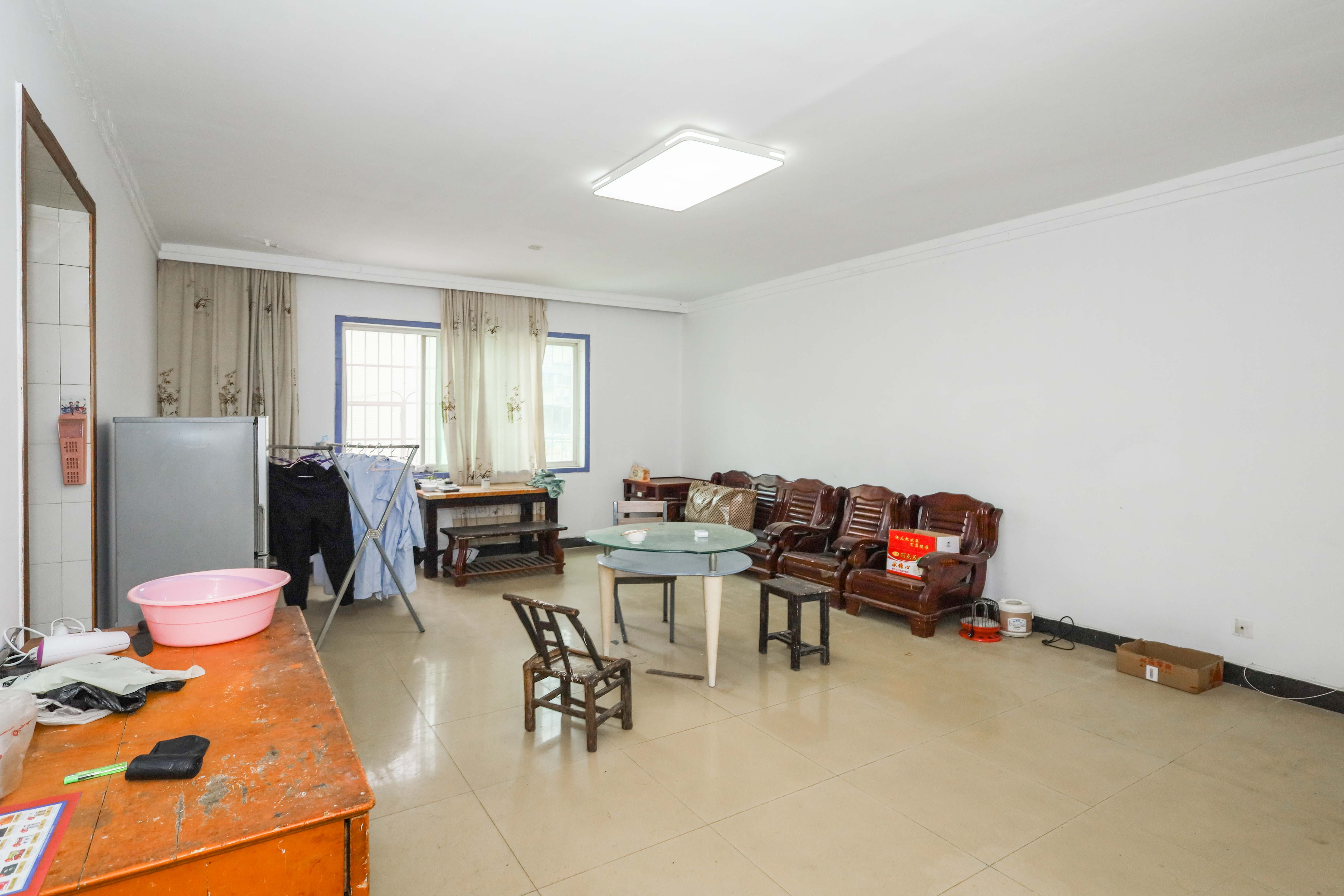 雷锋农副产品批发大市场  2室2厅1卫    48.0万 雷锋农副产品批发大市场  2室2厅1卫    48.0万客厅