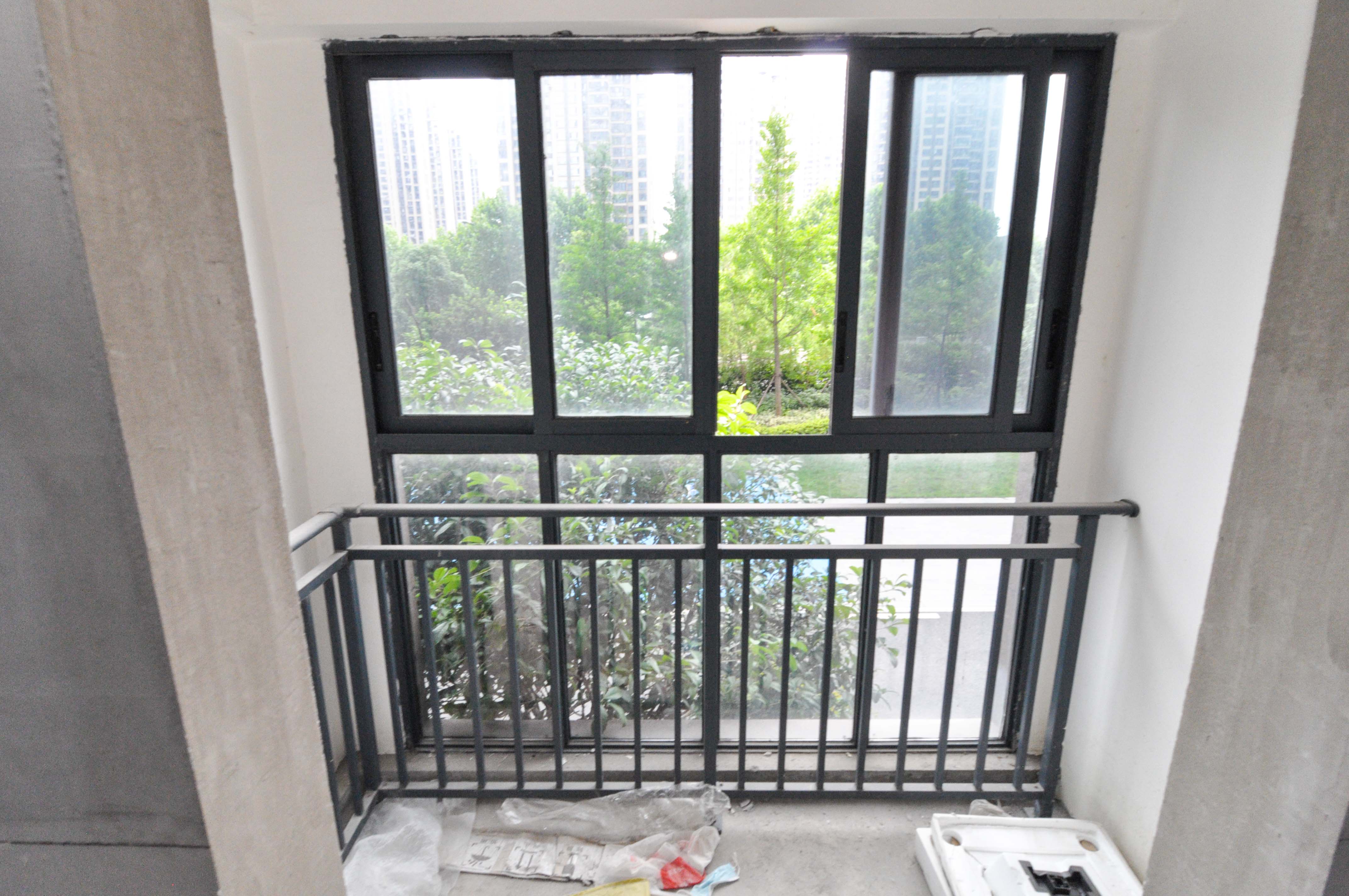 中建梅溪湖中心  4室2厅2卫   219.60万其他