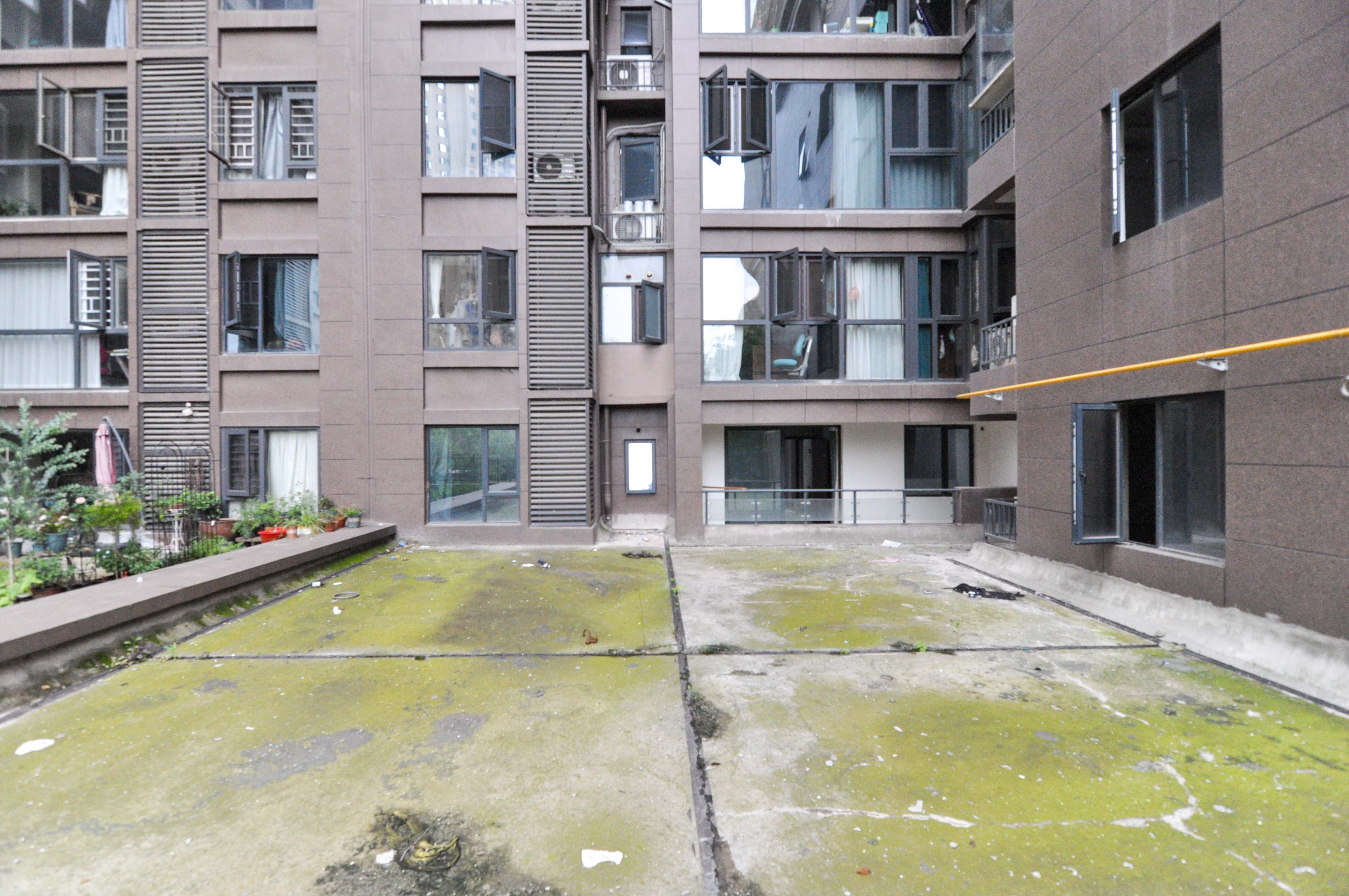 中建梅溪湖中心  4室2厅2卫   219.60万其他