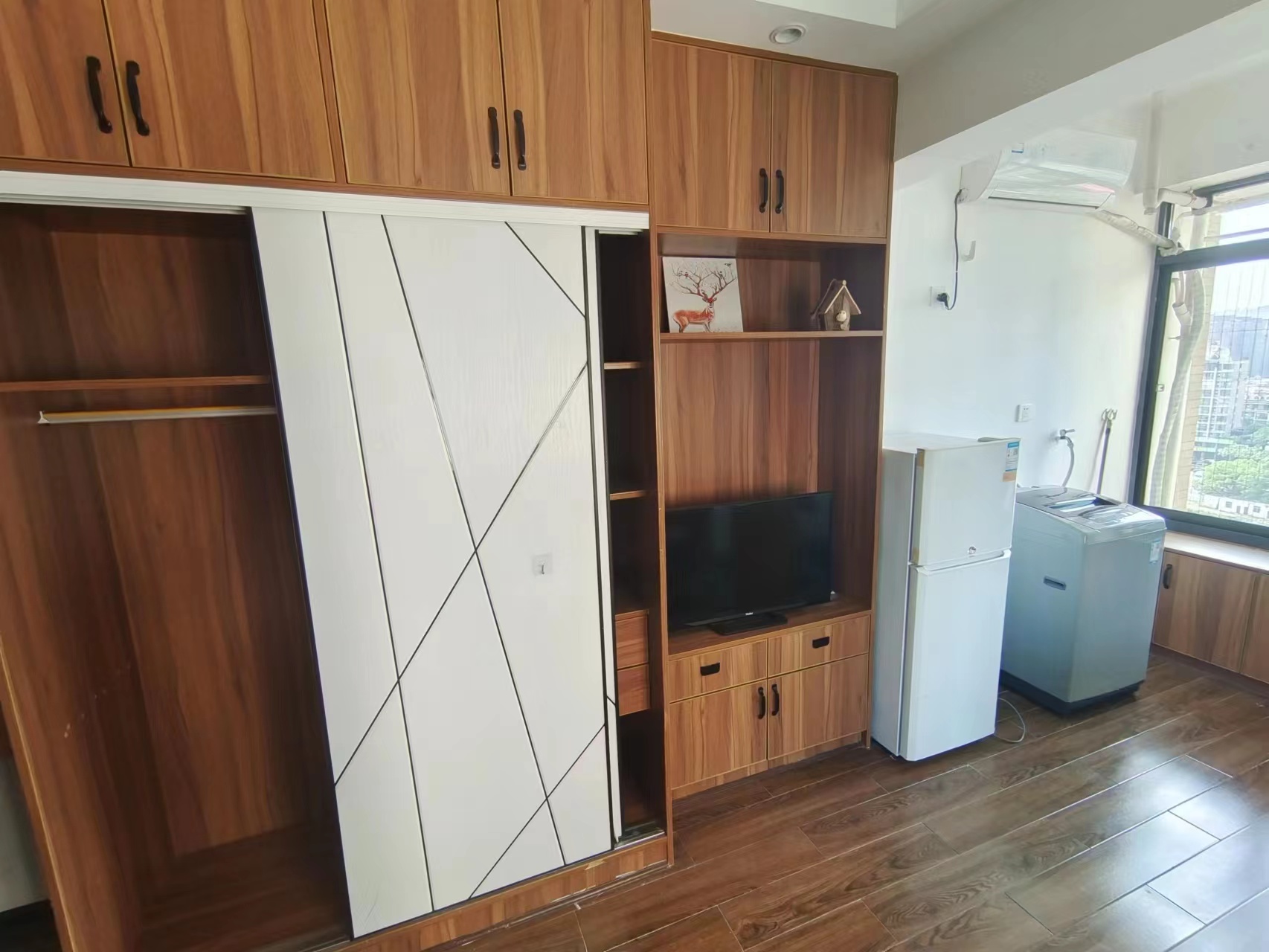 中建御山和苑 1室1厅1卫 26.8万 中建御山和苑 1室1厅1卫 26.8万室内图