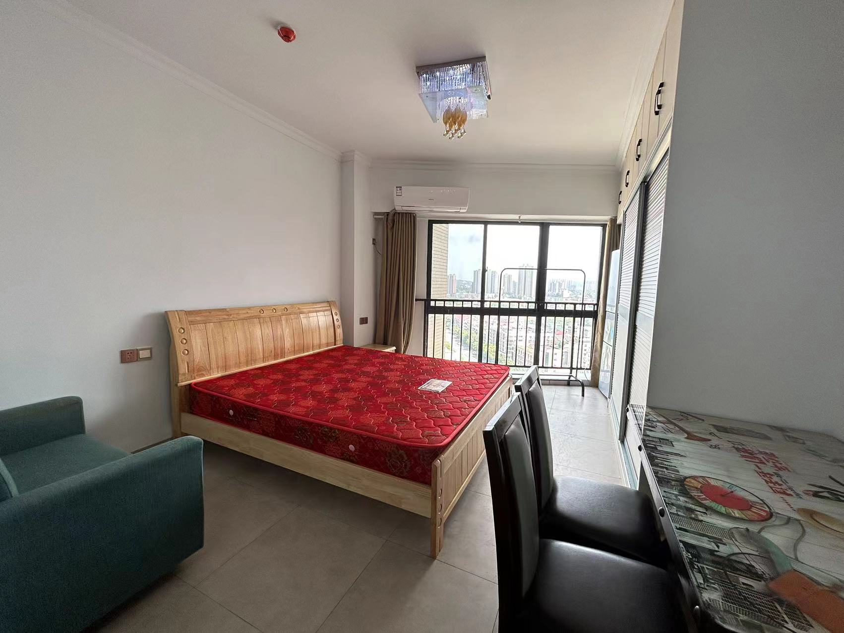 爱丁堡 1室1厅1卫 15.0万 爱丁堡 1室1厅1卫 15.0万室内图