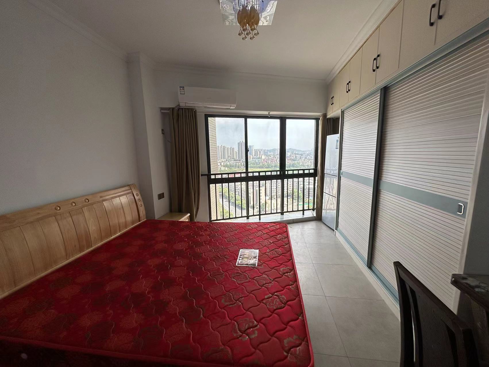 爱丁堡 1室1厅1卫 15.0万 爱丁堡 1室1厅1卫 15.0万室内图