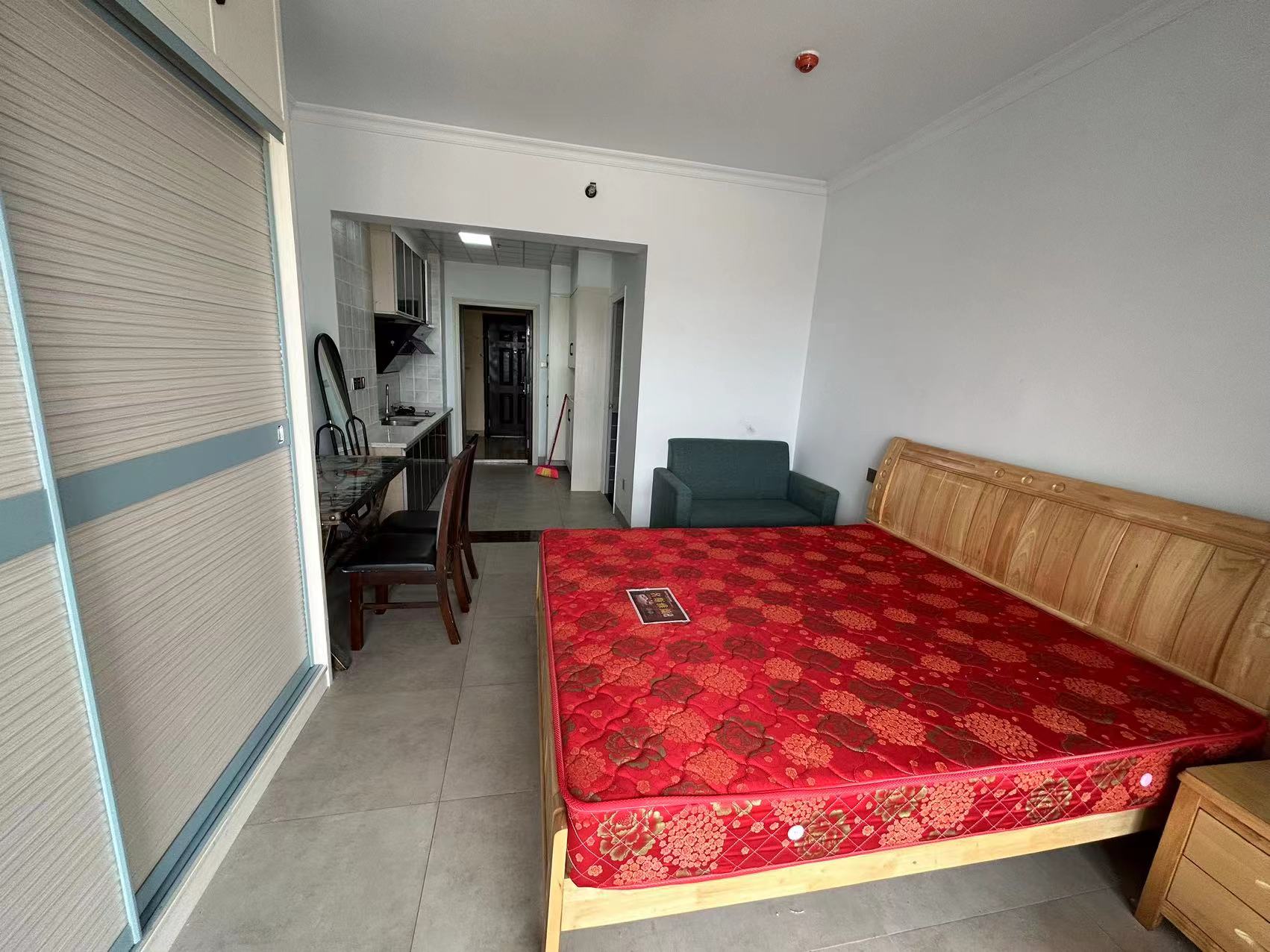 爱丁堡 1室1厅1卫 15.0万 爱丁堡 1室1厅1卫 15.0万室内图