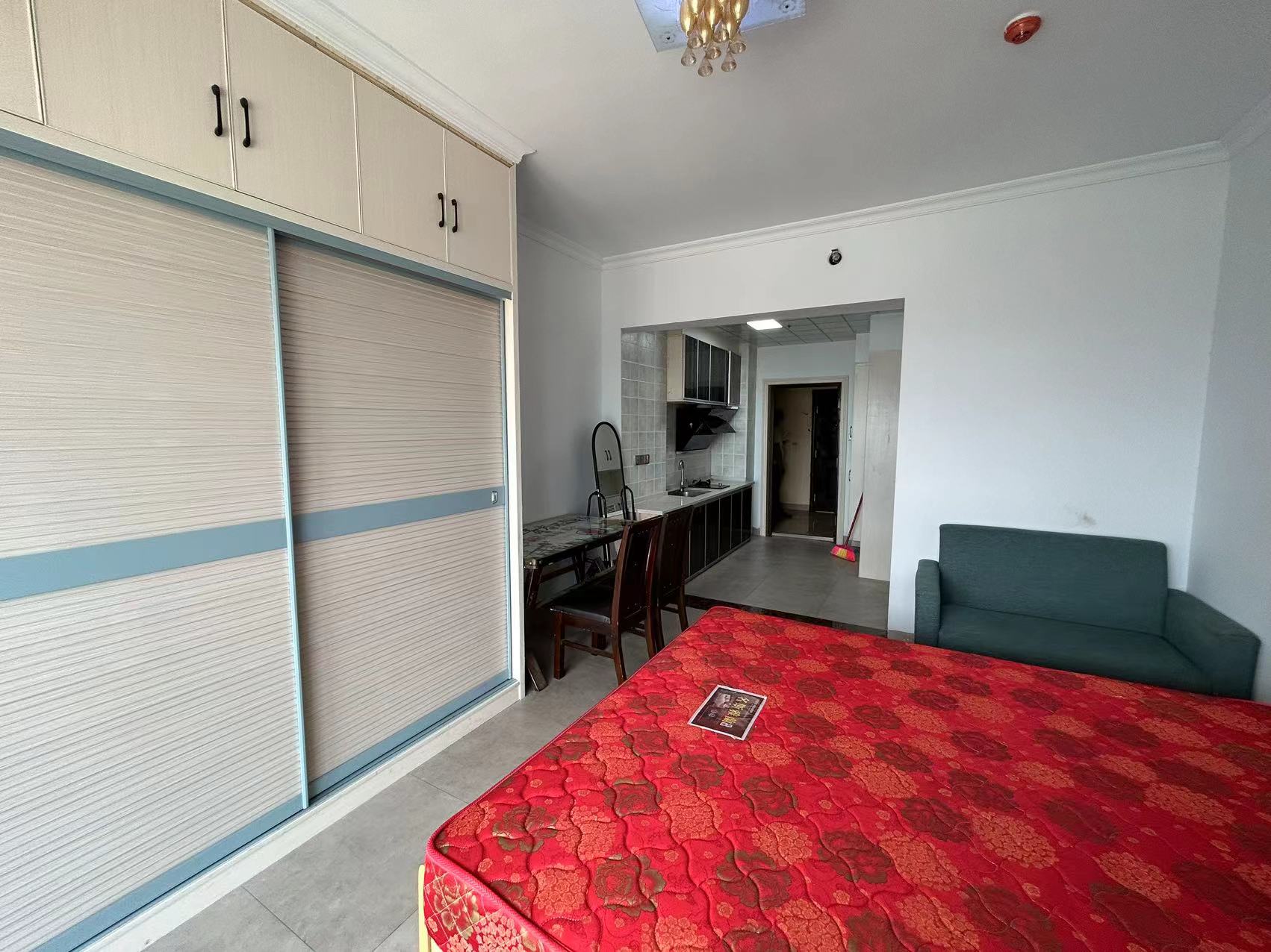 爱丁堡 1室1厅1卫 15.0万 爱丁堡 1室1厅1卫 15.0万室内图