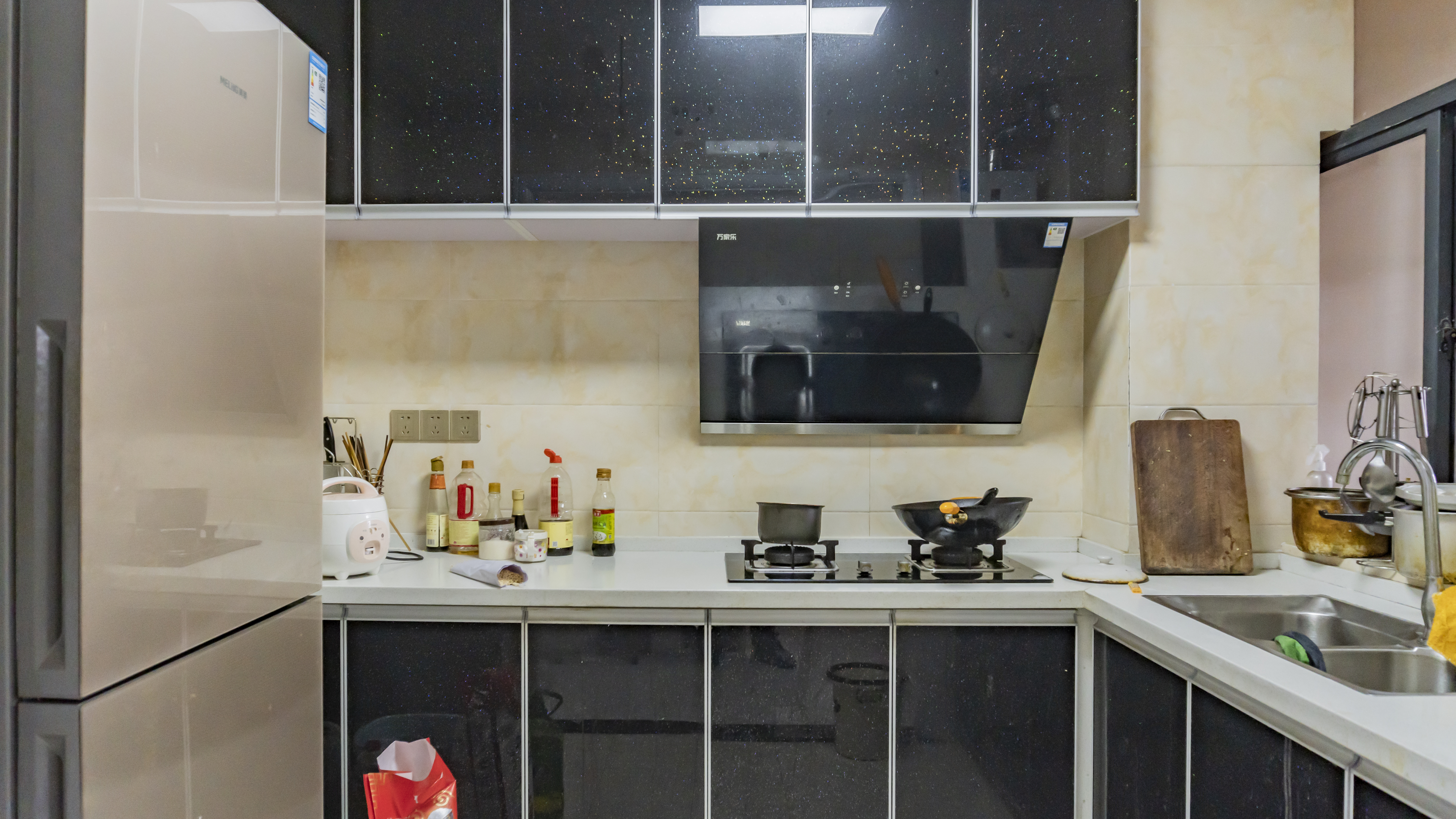 高新区海棠社区久盛商住综合楼 2室2厅1卫 50.8万 高新区海棠社区久盛商住综合楼 2室2厅1卫 50.8万室内图