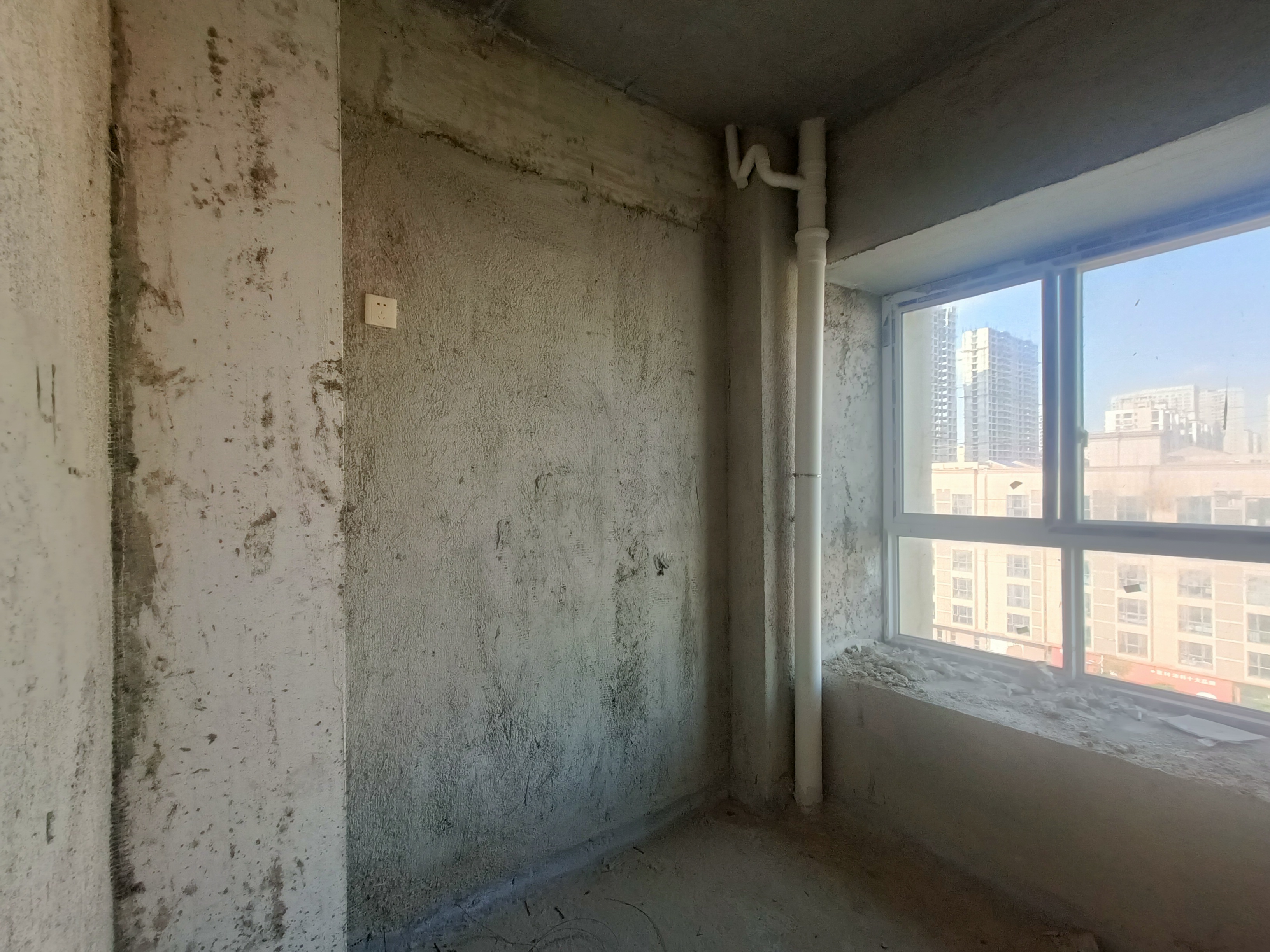 新世界建材城  1室1厅1卫   43.80万客厅