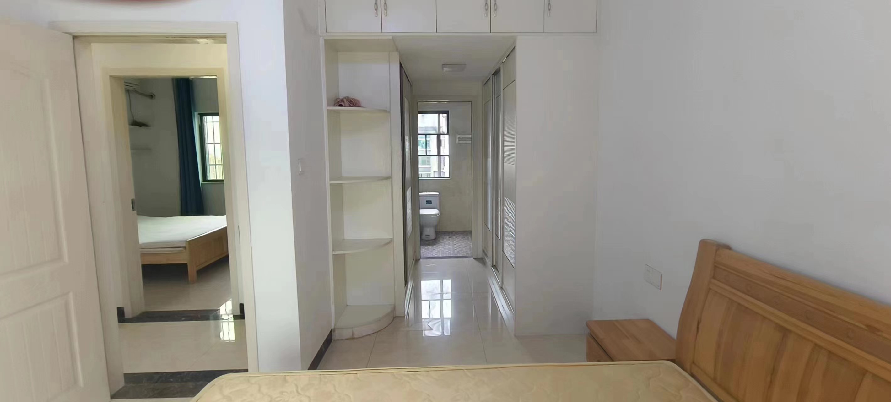 云梦新城  3室2厅2卫   2300.00元/月室内图