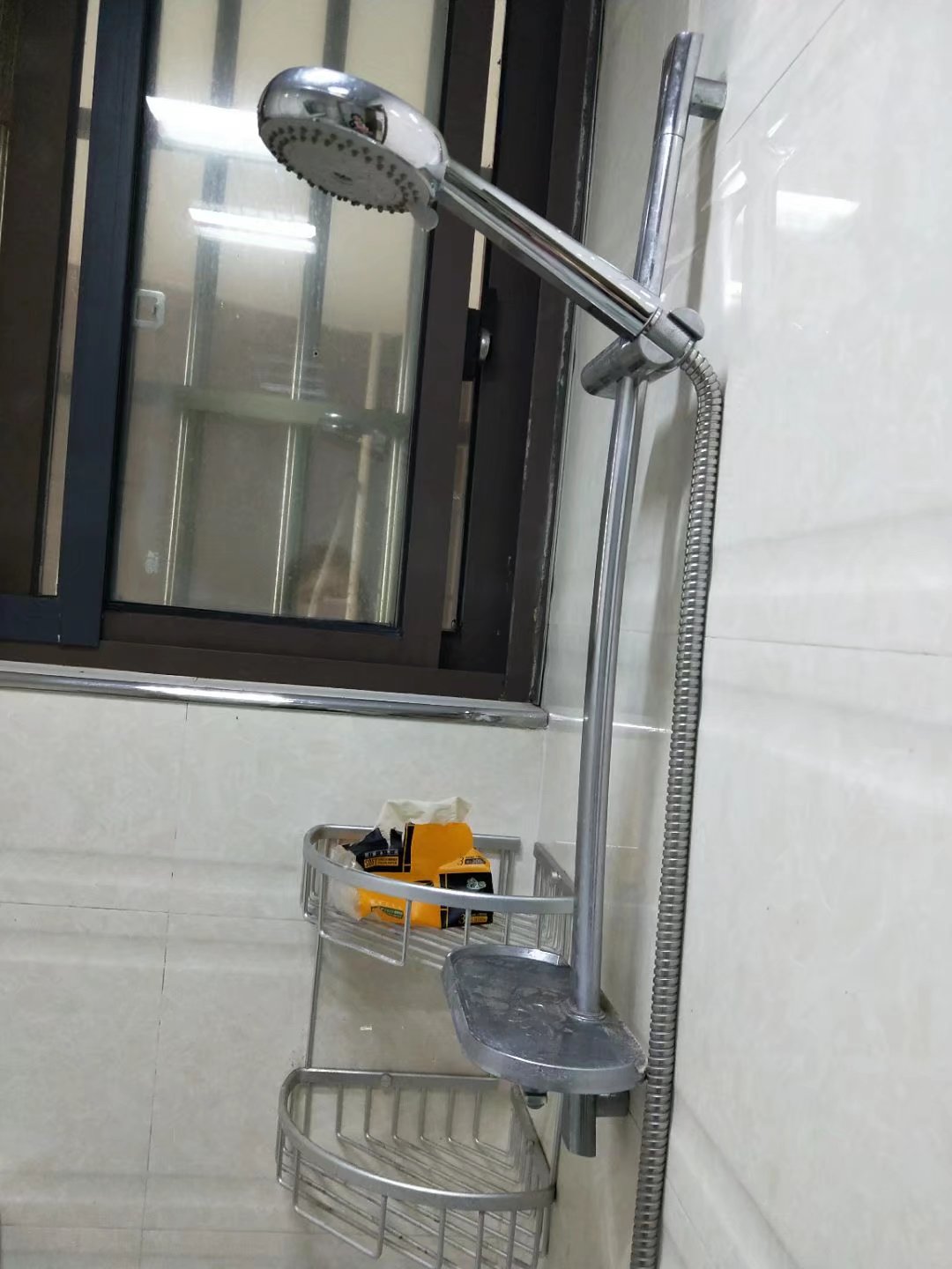 明兴翰苑一期  1室1厅1卫   1300.00元/月室内图
