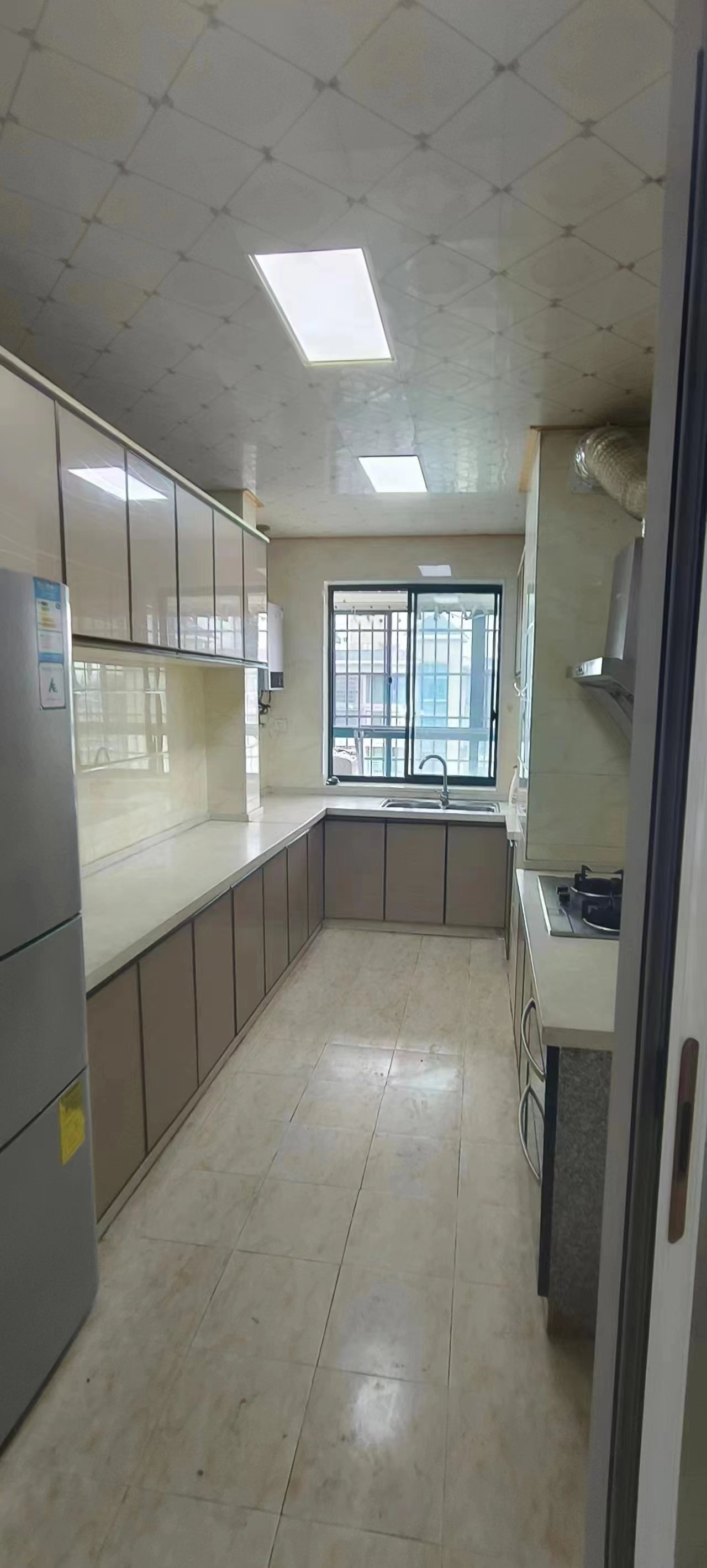 云梦新城  3室2厅2卫   2300.00元/月室内图
