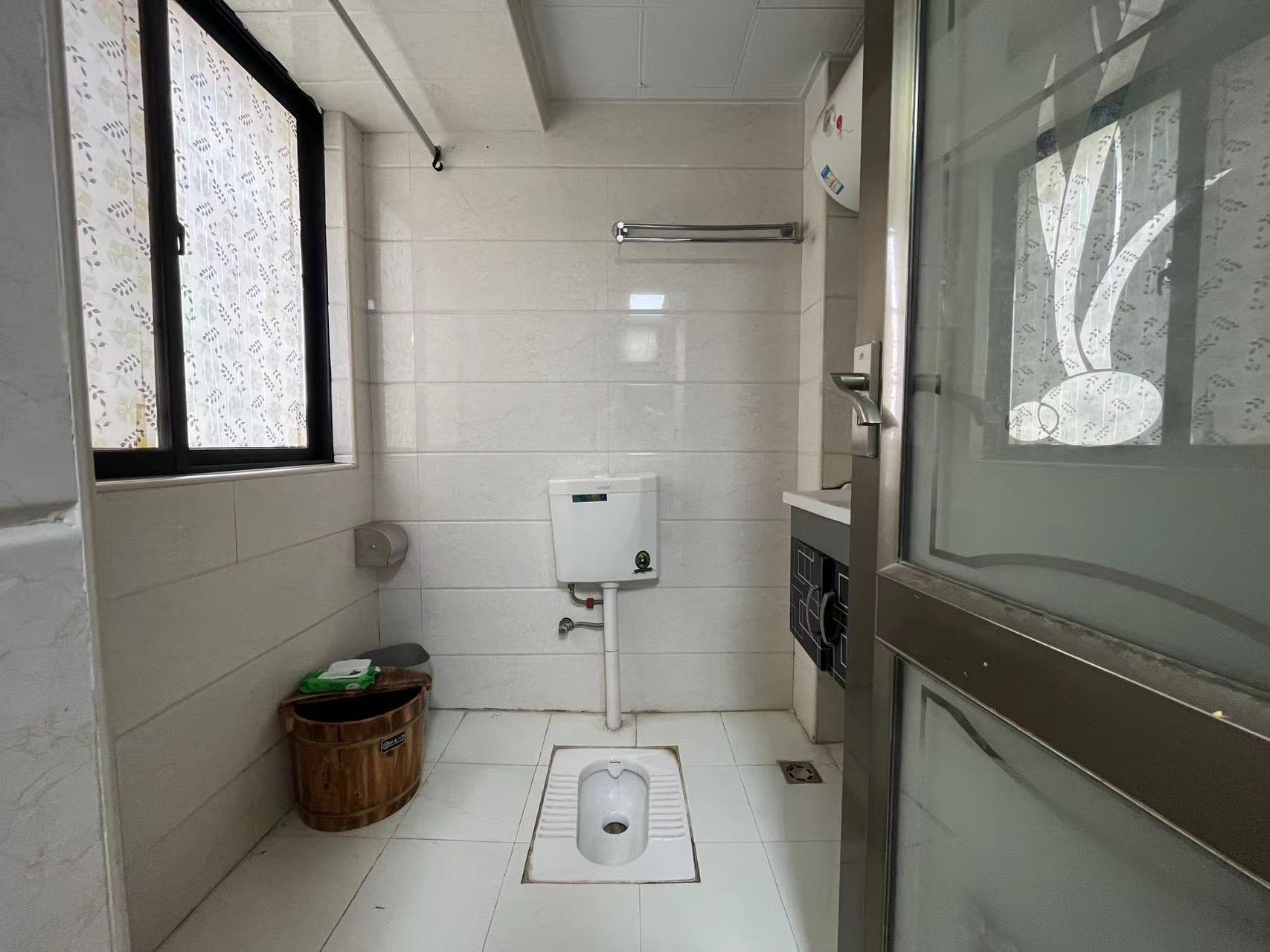 中建岳阳中心  1室1厅1卫   1500.00元/月室内图