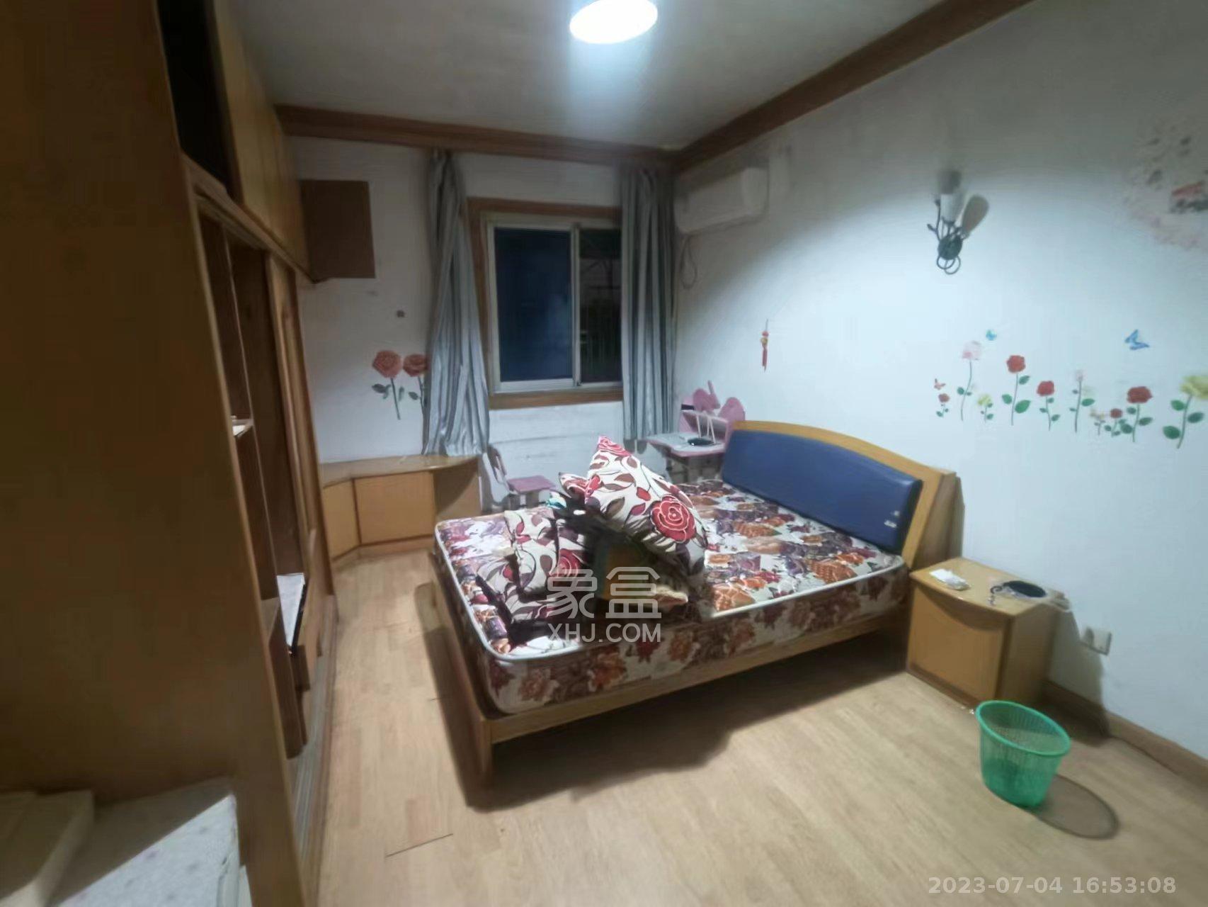 欣欣新村  3室2厅2卫   2400.00元/月室内图