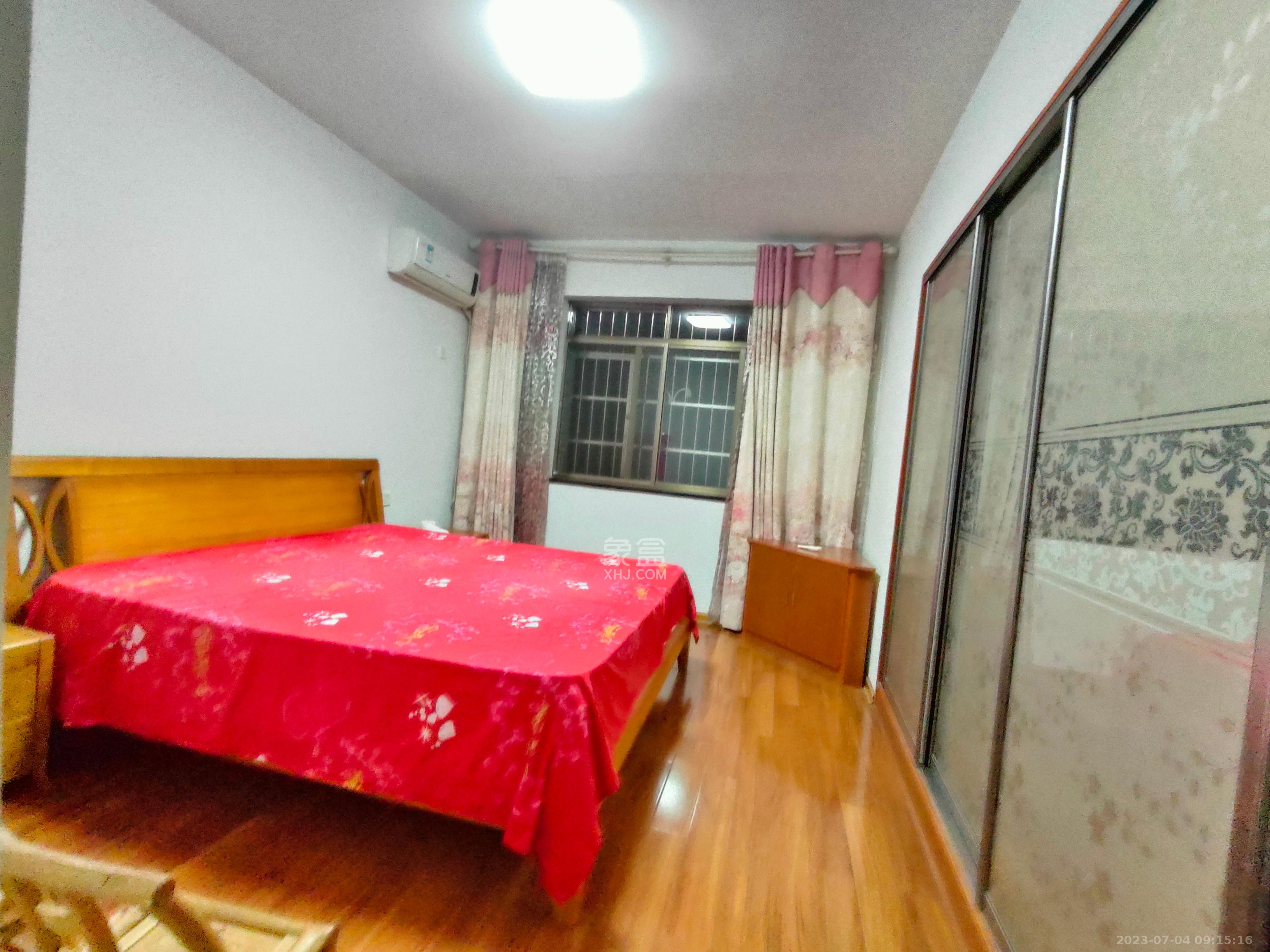 兴隆小区  3室2厅2卫   1800.00元/月室内图