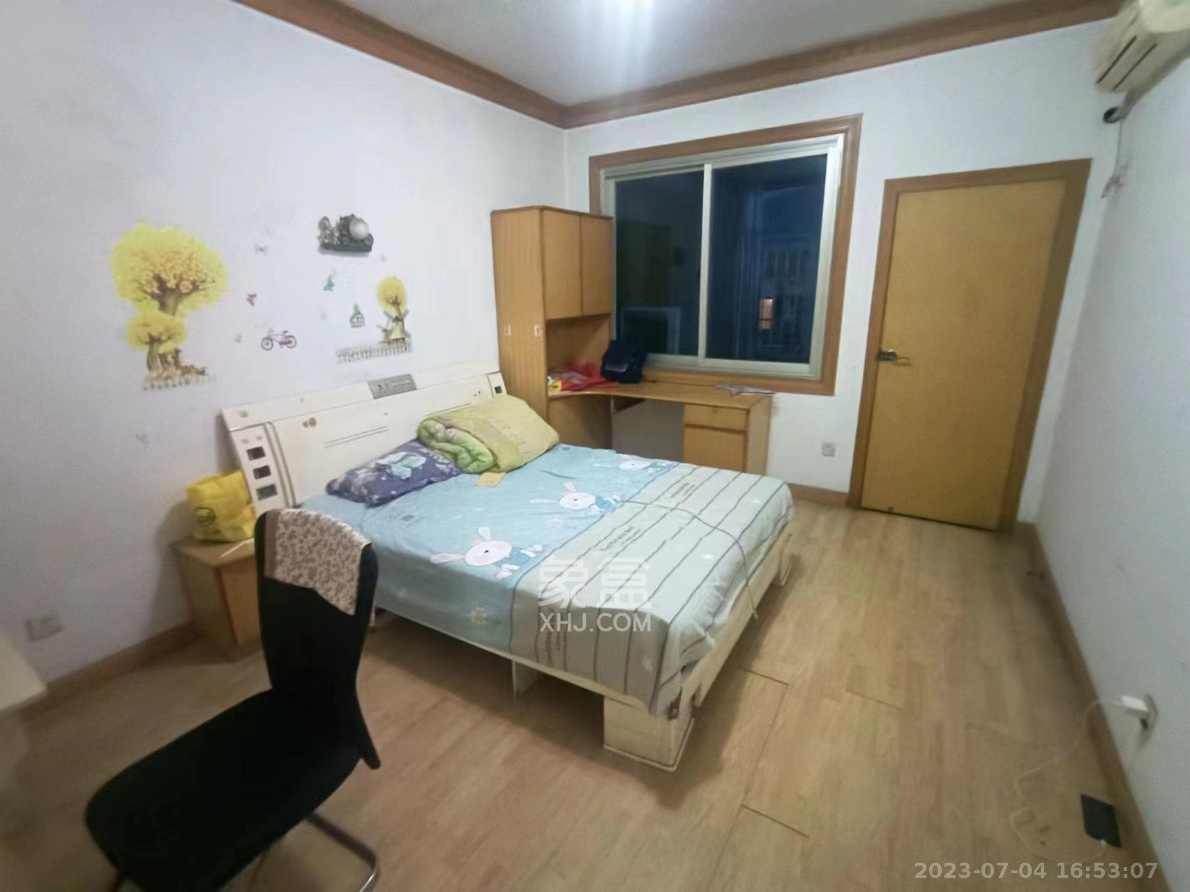 欣欣新村  3室2厅2卫   2400.00元/月室内图