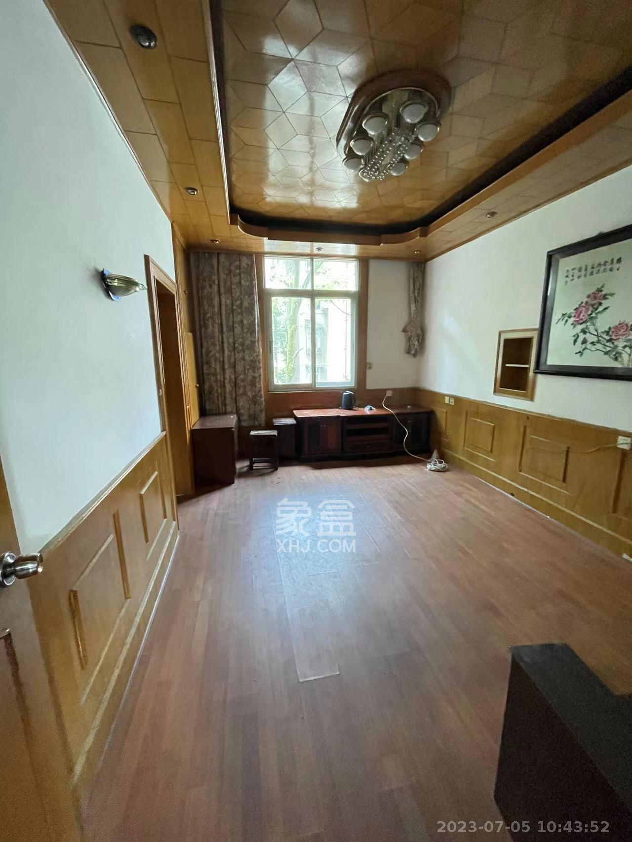 林业厅宿舍  3室2厅1卫   2500.00元/月室内图