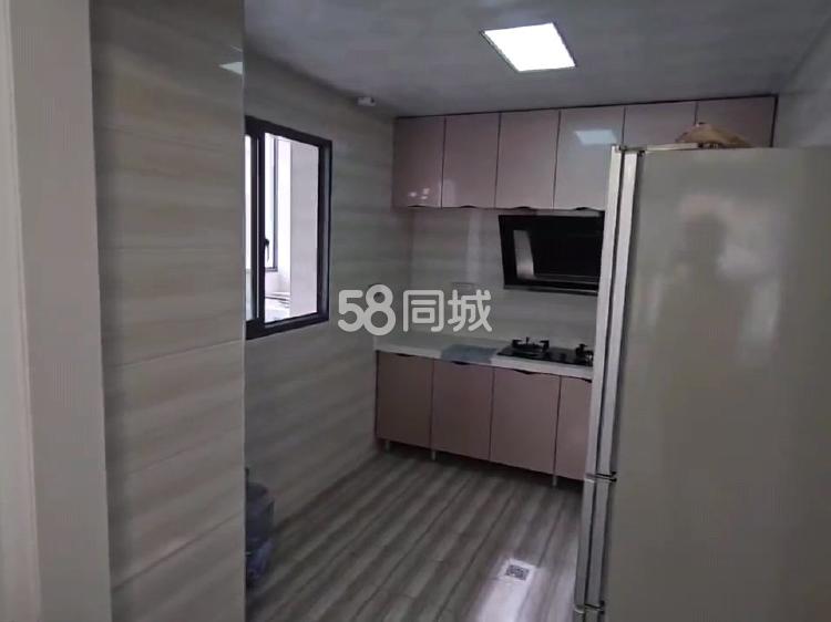 美的林城时代  3室2厅2卫   3300.00元/月室内图
