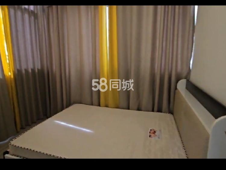 美的林城时代  3室2厅2卫   3300.00元/月室内图