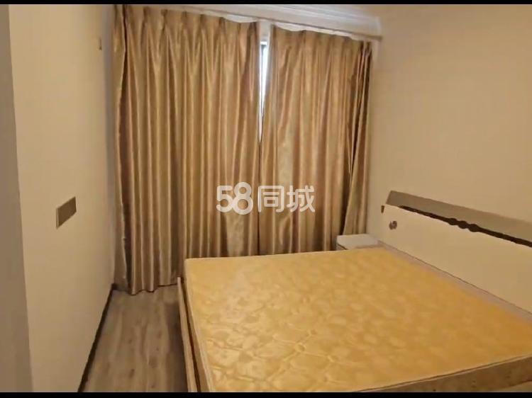 美的林城时代  3室2厅2卫   3300.00元/月室内图