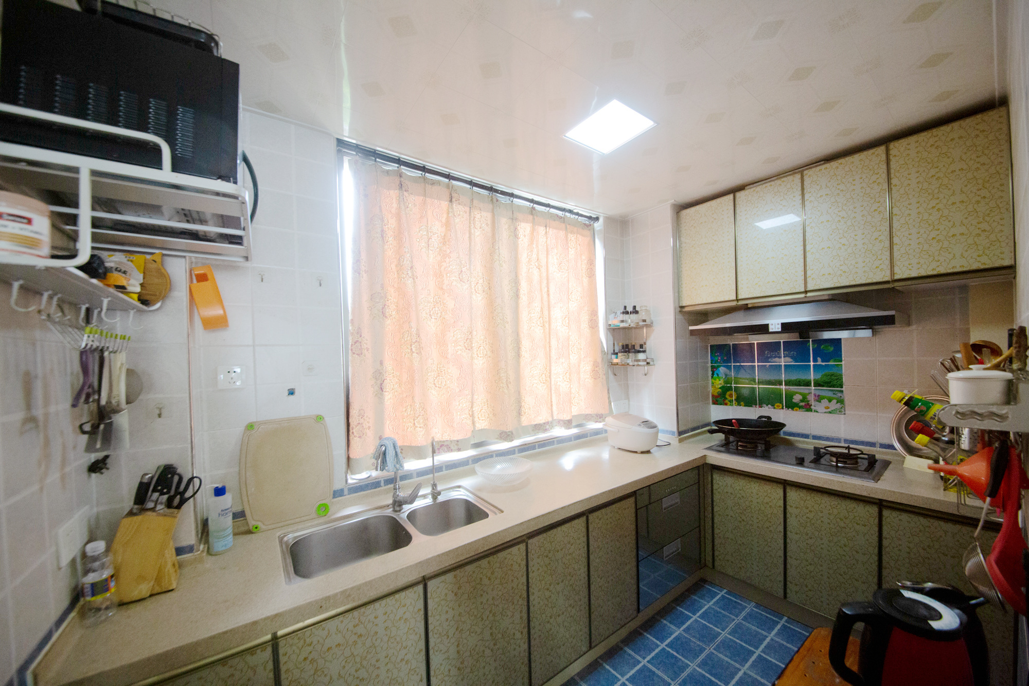 新华都万家城 3室2厅2卫 120.0万 新华都万家城 3室2厅2卫 120.0万厨房