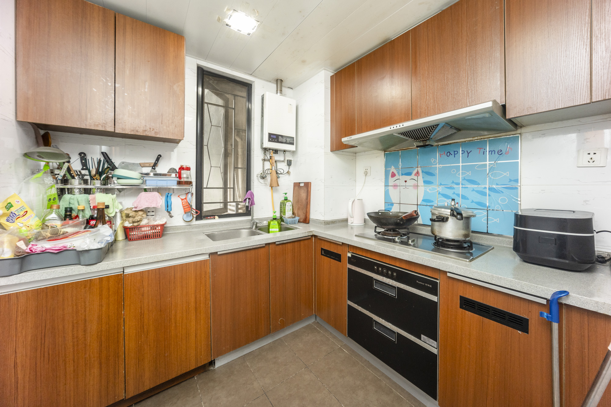 万科城  3室2厅2卫    100.0万厨房