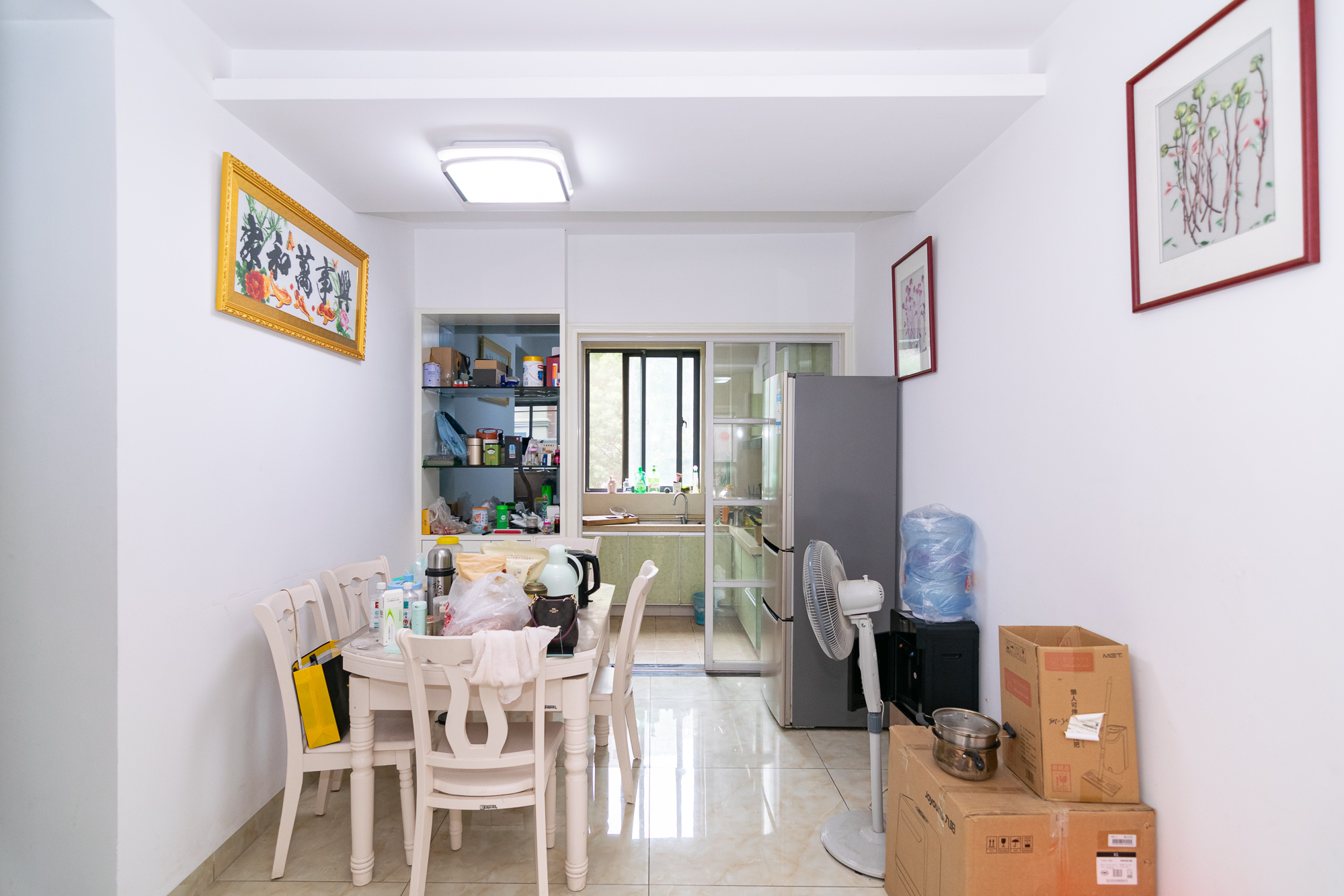 澳海澜庭 3室2厅2卫 85.0万 澳海澜庭 3室2厅2卫 85.0万客厅