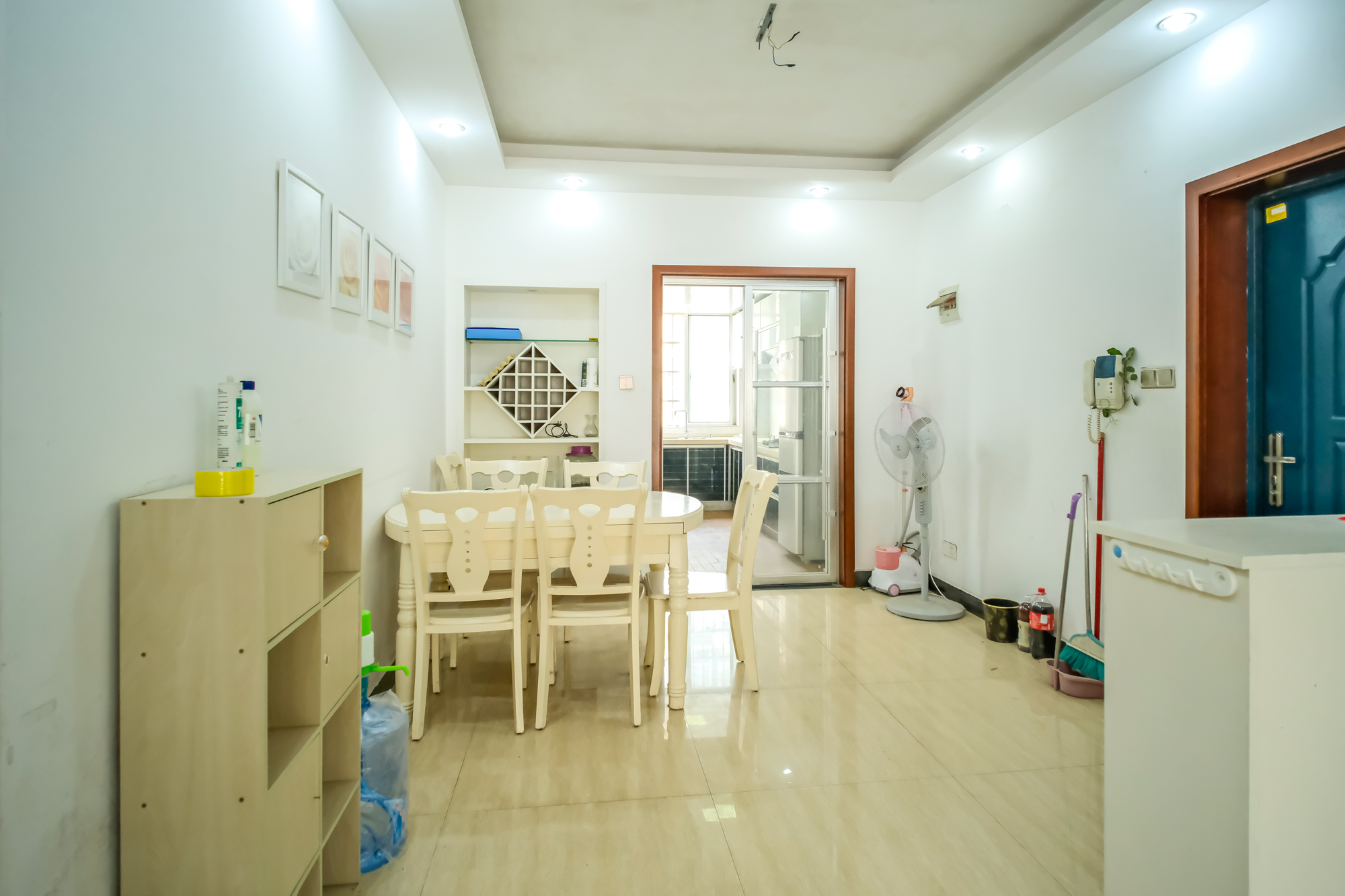 红树湾 3室2厅2卫 82.8万 红树湾 3室2厅2卫 82.8万客厅