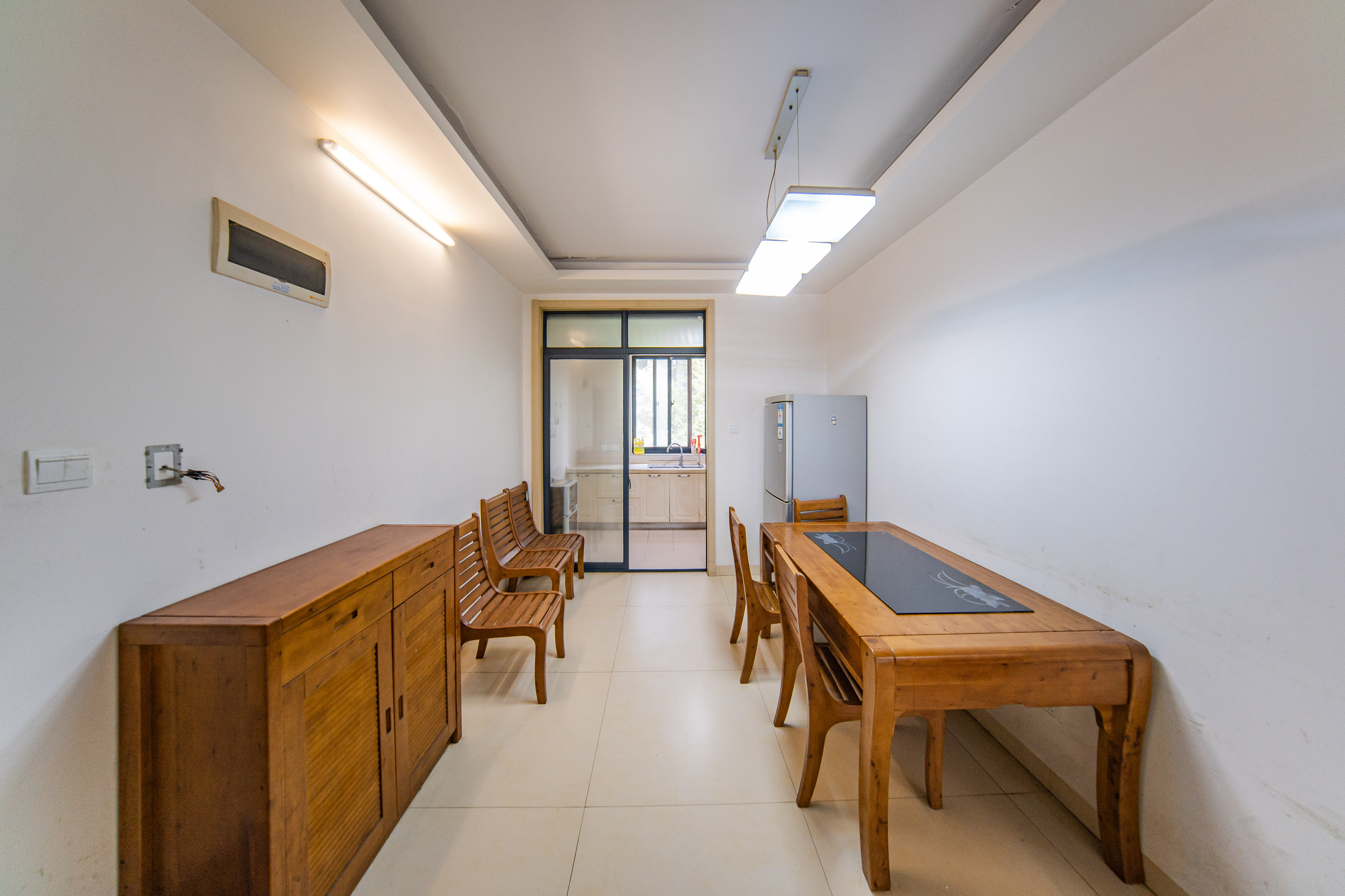中建麓山和苑  3室2厅2卫   87.00万客厅