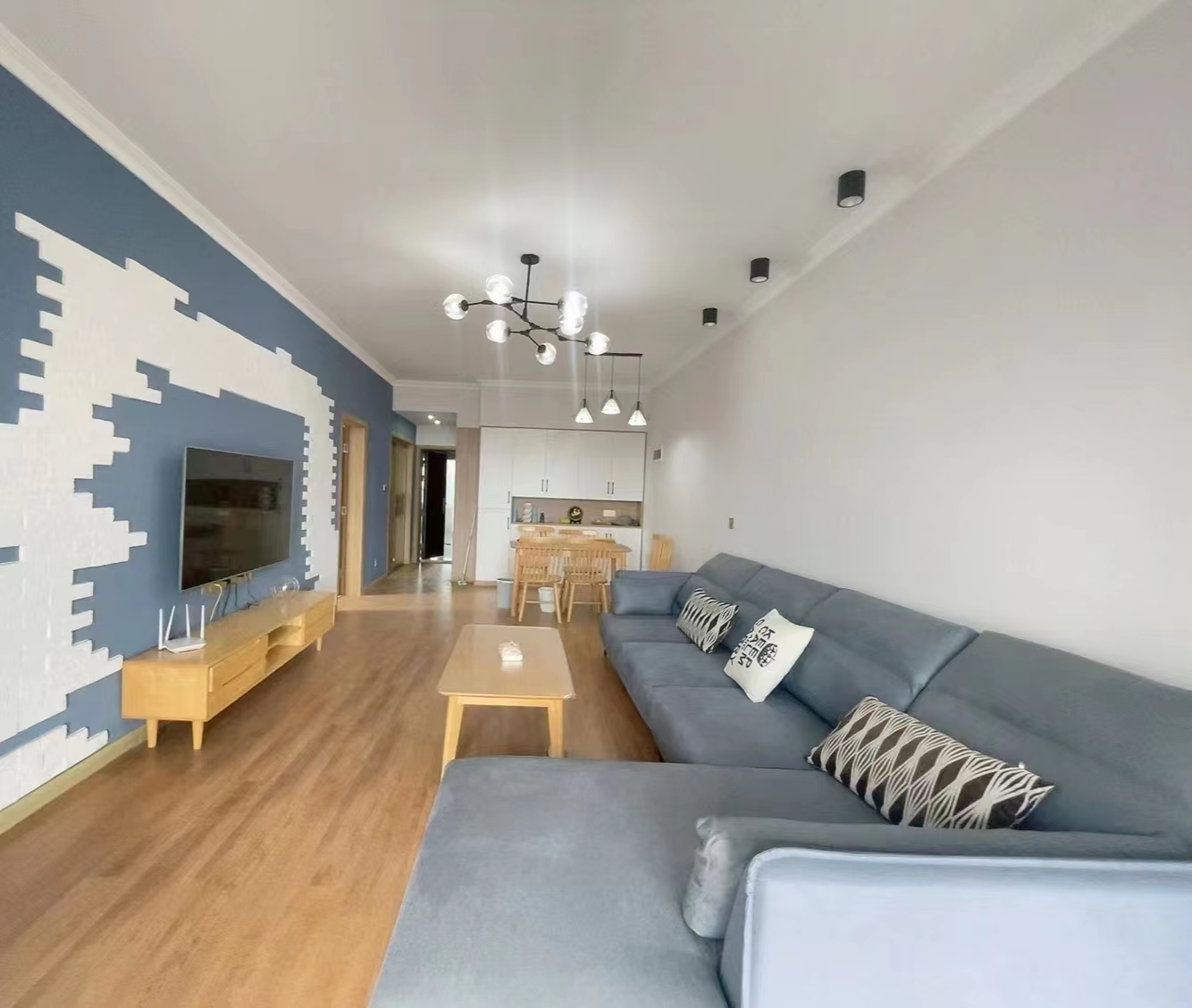 白金汉宫 2室2厅1卫 67.00万 白金汉宫 2室2厅1卫 67.00万室内图