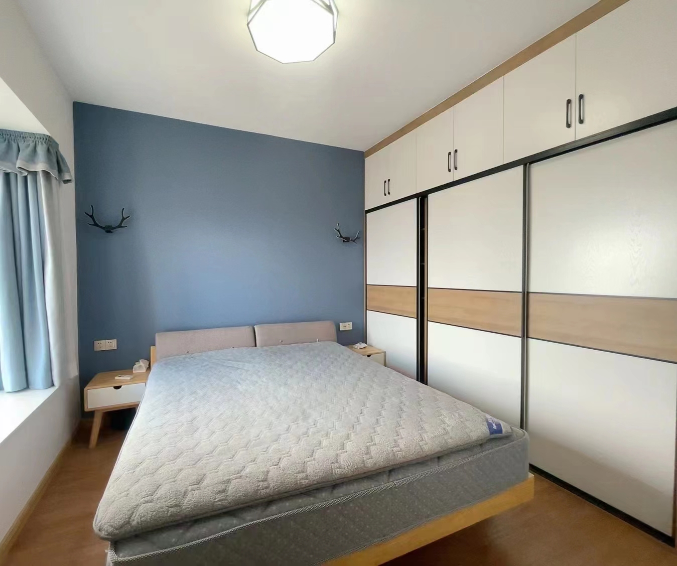 白金汉宫 2室2厅1卫 67.00万 白金汉宫 2室2厅1卫 67.00万室内图