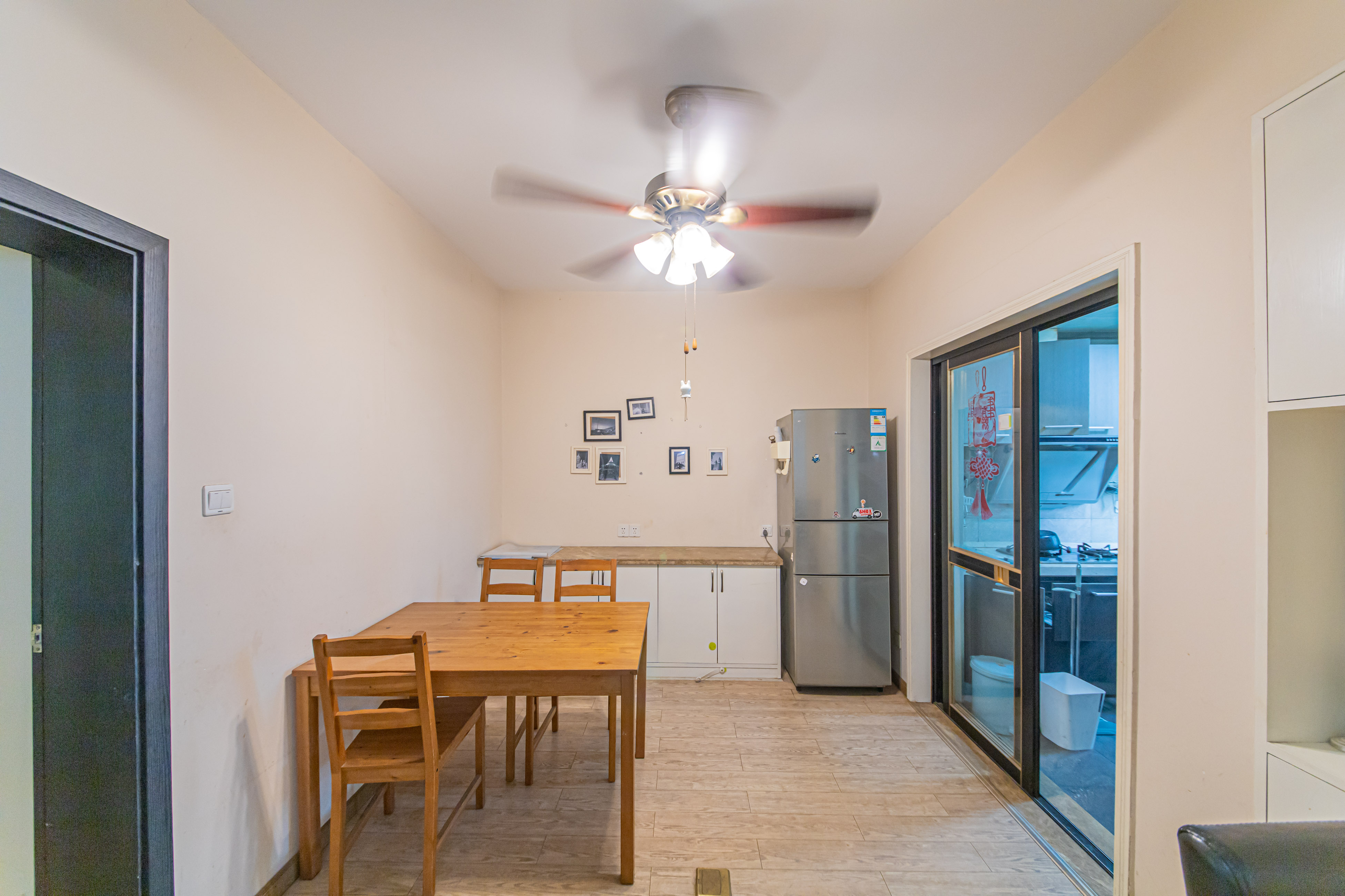 金秋小区 2室2厅2卫 80.0万 金秋小区 2室2厅2卫 80.0万客厅