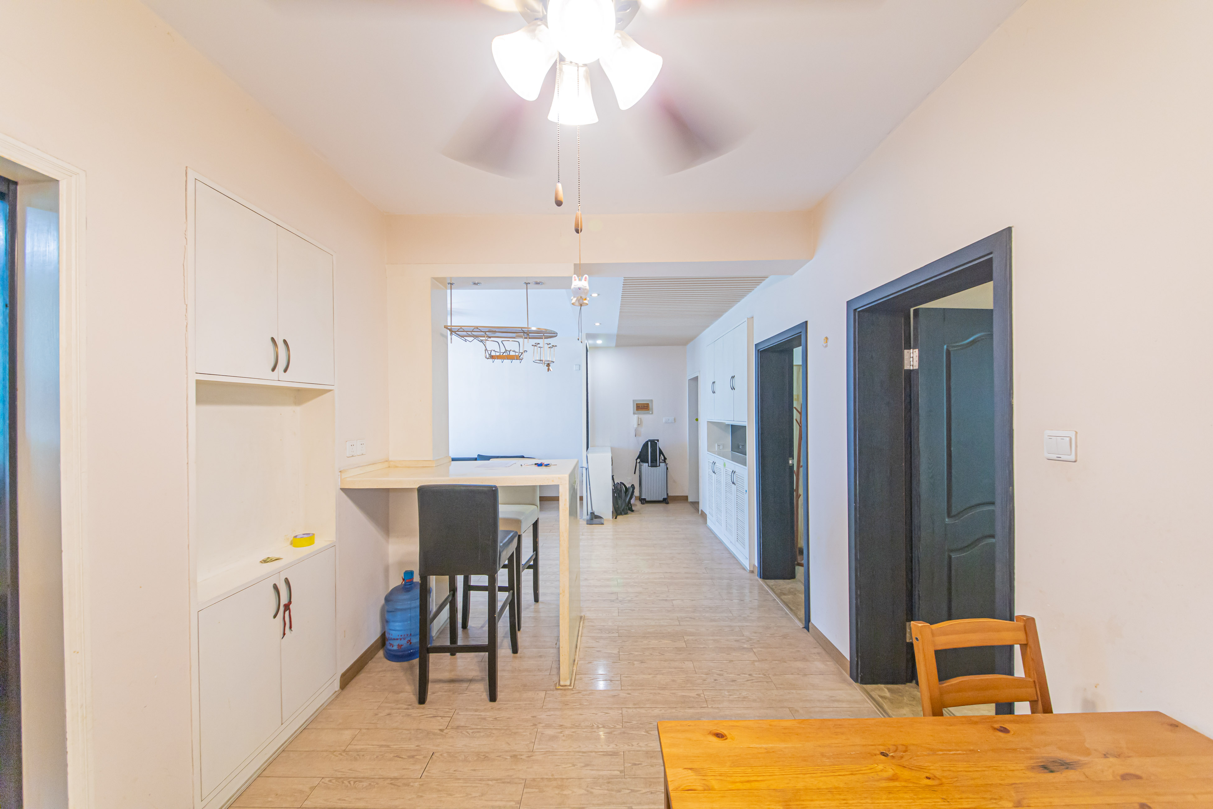 金秋小区 2室2厅2卫 80.0万 金秋小区 2室2厅2卫 80.0万客厅