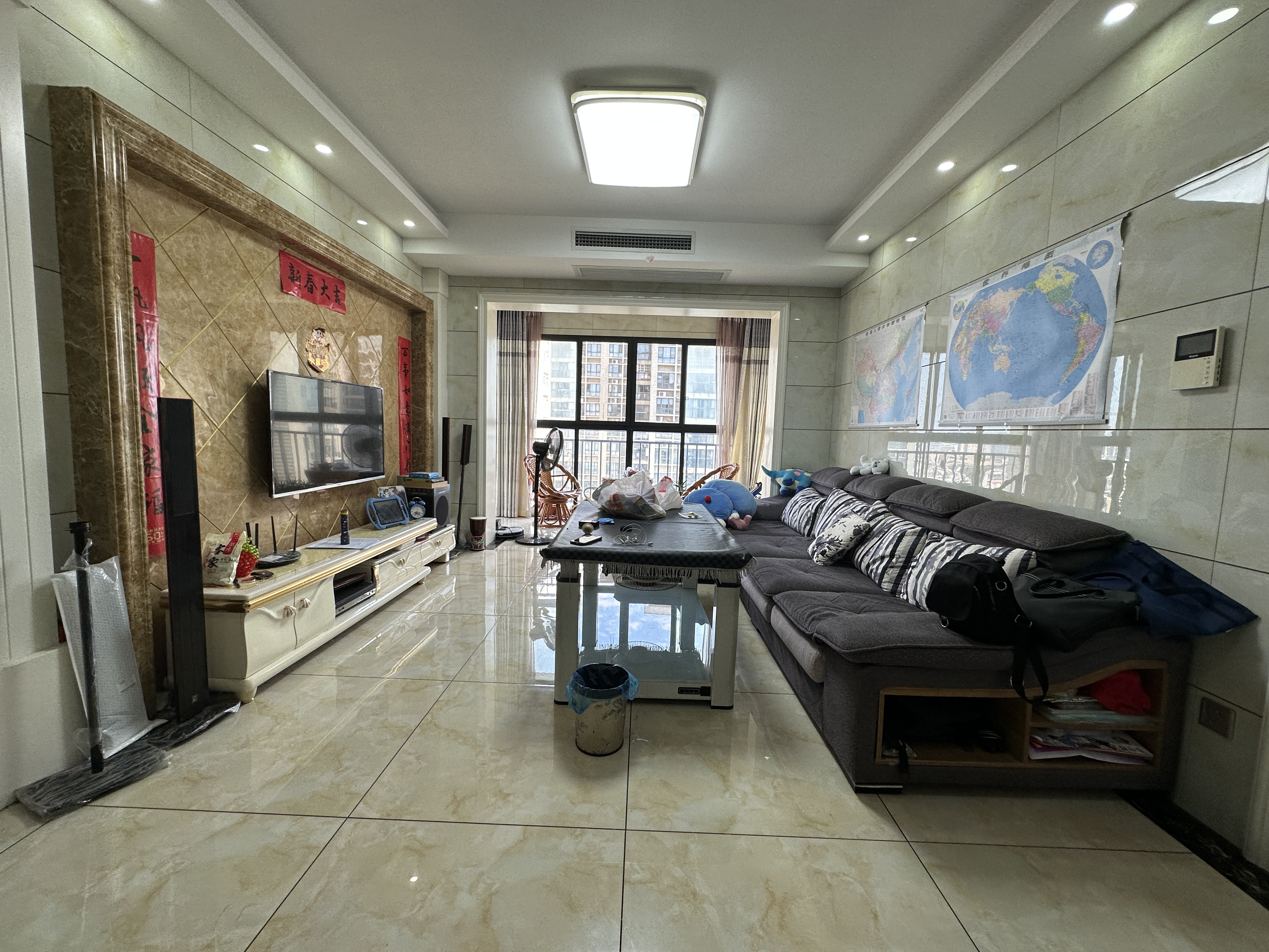 奥园广场 4室2厅2卫 85.8万 奥园广场 4室2厅2卫 85.8万室内图