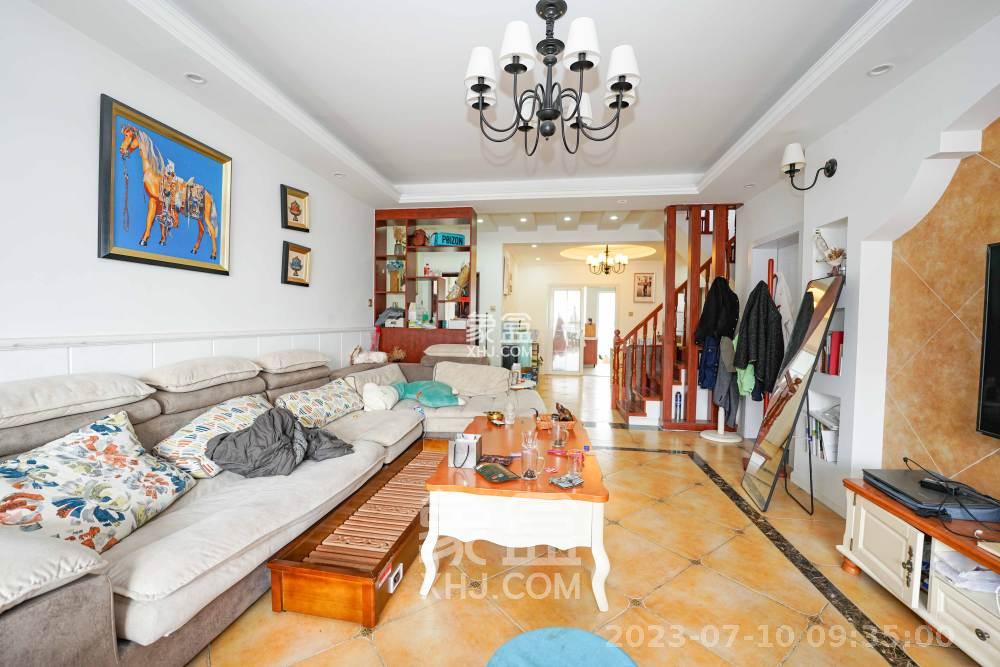 南郡明珠  6室2厅1卫    2100.0元/月 南郡明珠  6室2厅1卫    2100.0元/月室内图