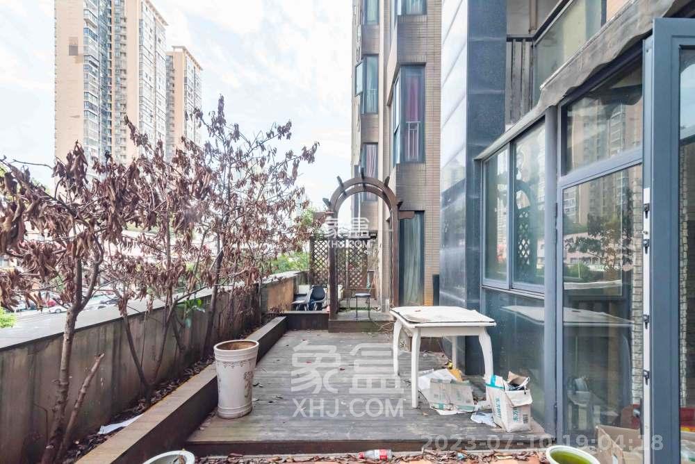 藏珑湖上国际花园 3室2厅2卫 4800.00元/月 藏珑湖上国际花园 3室2厅2卫 4800.00元/月室内图