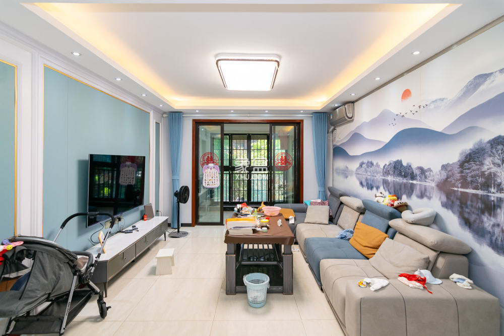 新城国际花都  3室2厅2卫    102.8万