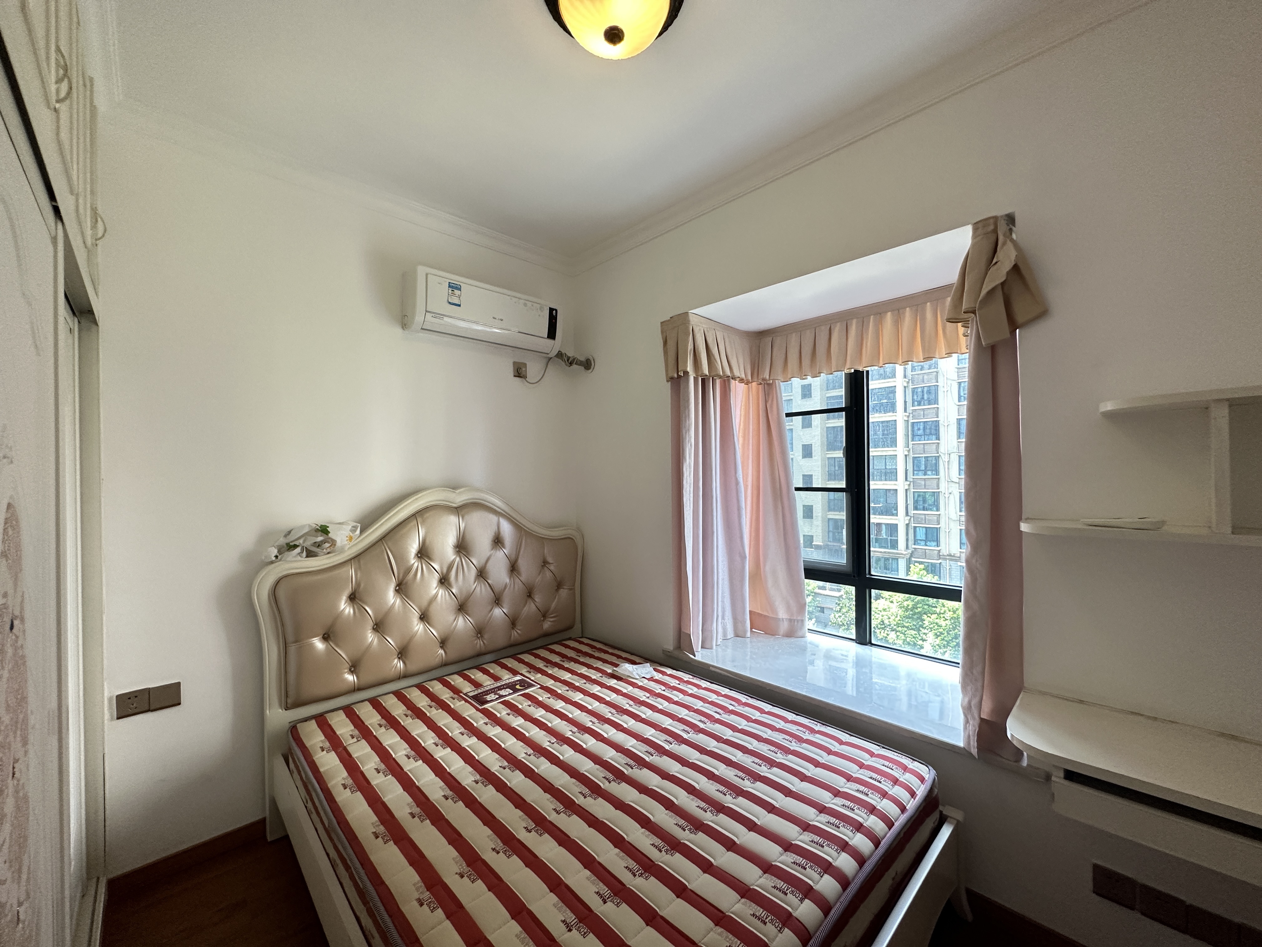 龙腾国际 1室0厅0卫 72.0万 龙腾国际 1室0厅0卫 72.0万室内图