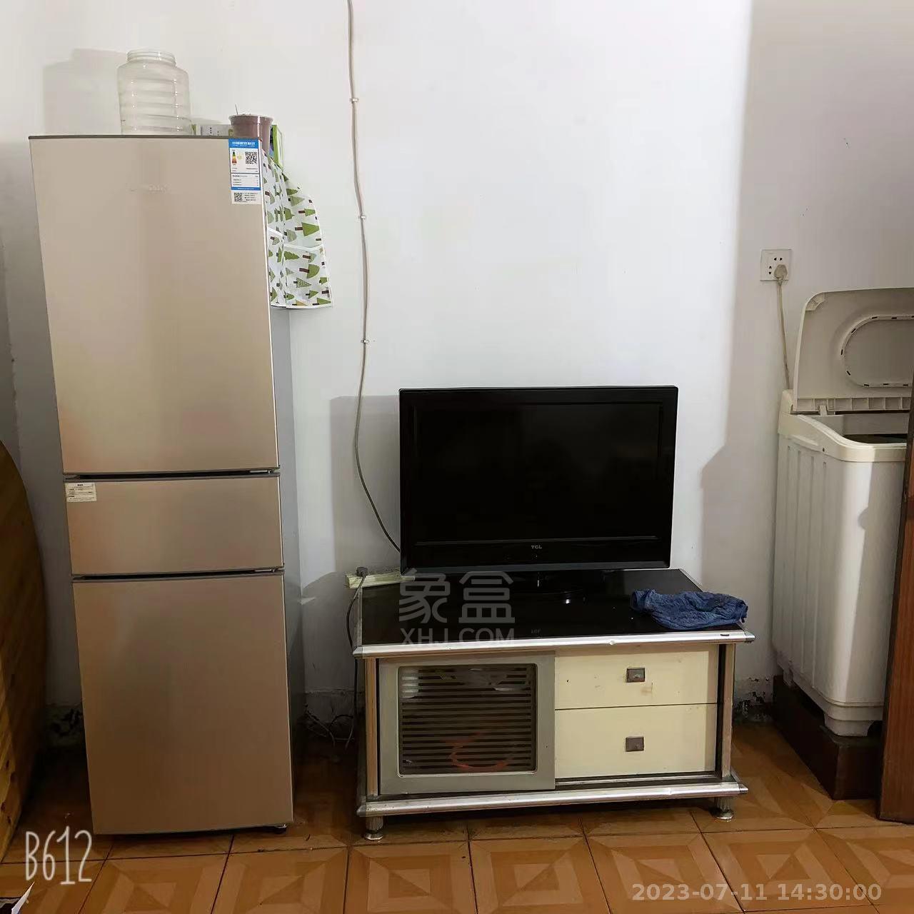新华西路散盘  2室1厅1卫   600.00元/月室内图