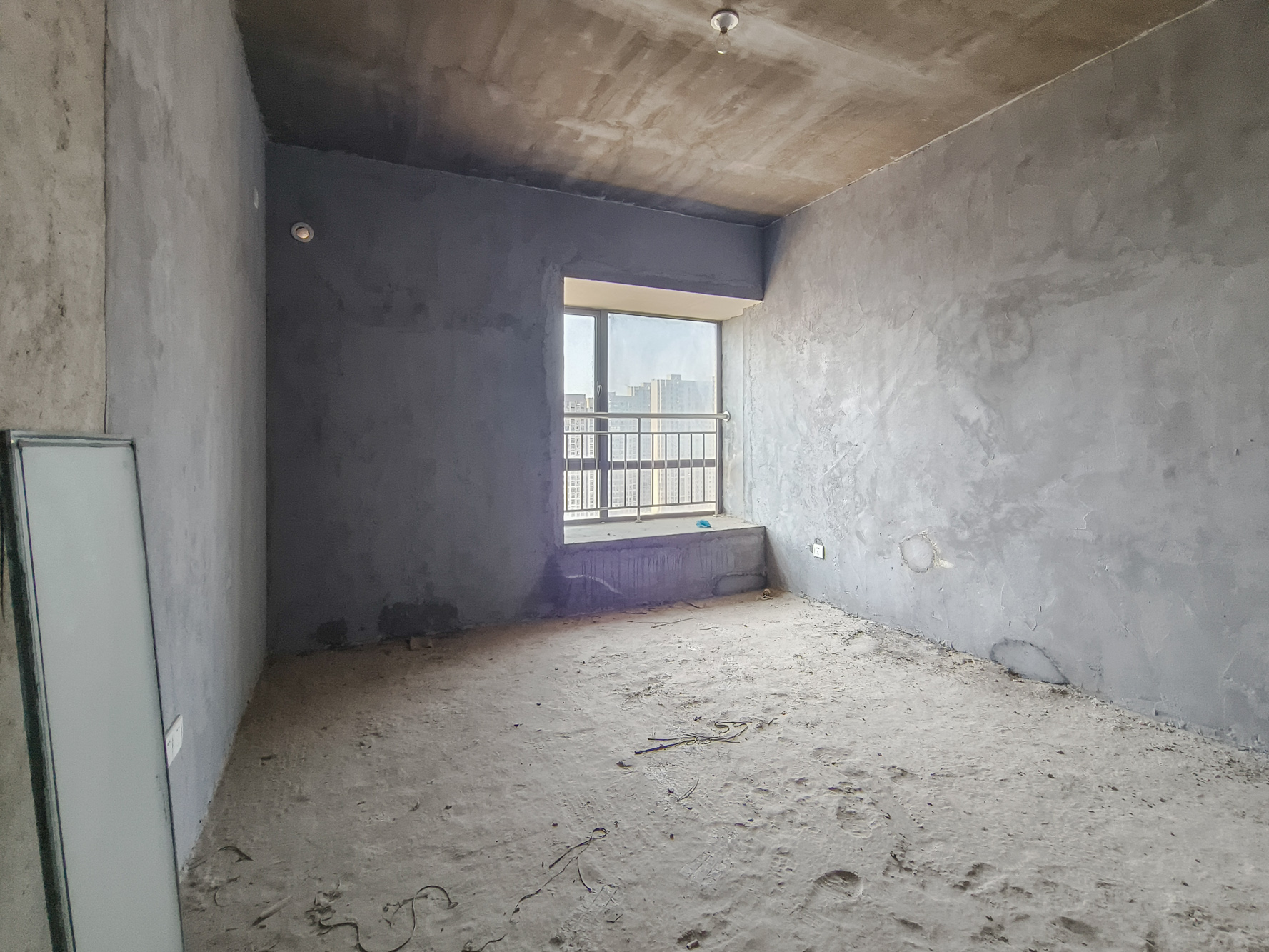 盛地尊域 4室2厅1卫 75.0万 盛地尊域 4室2厅1卫 75.0万卧室