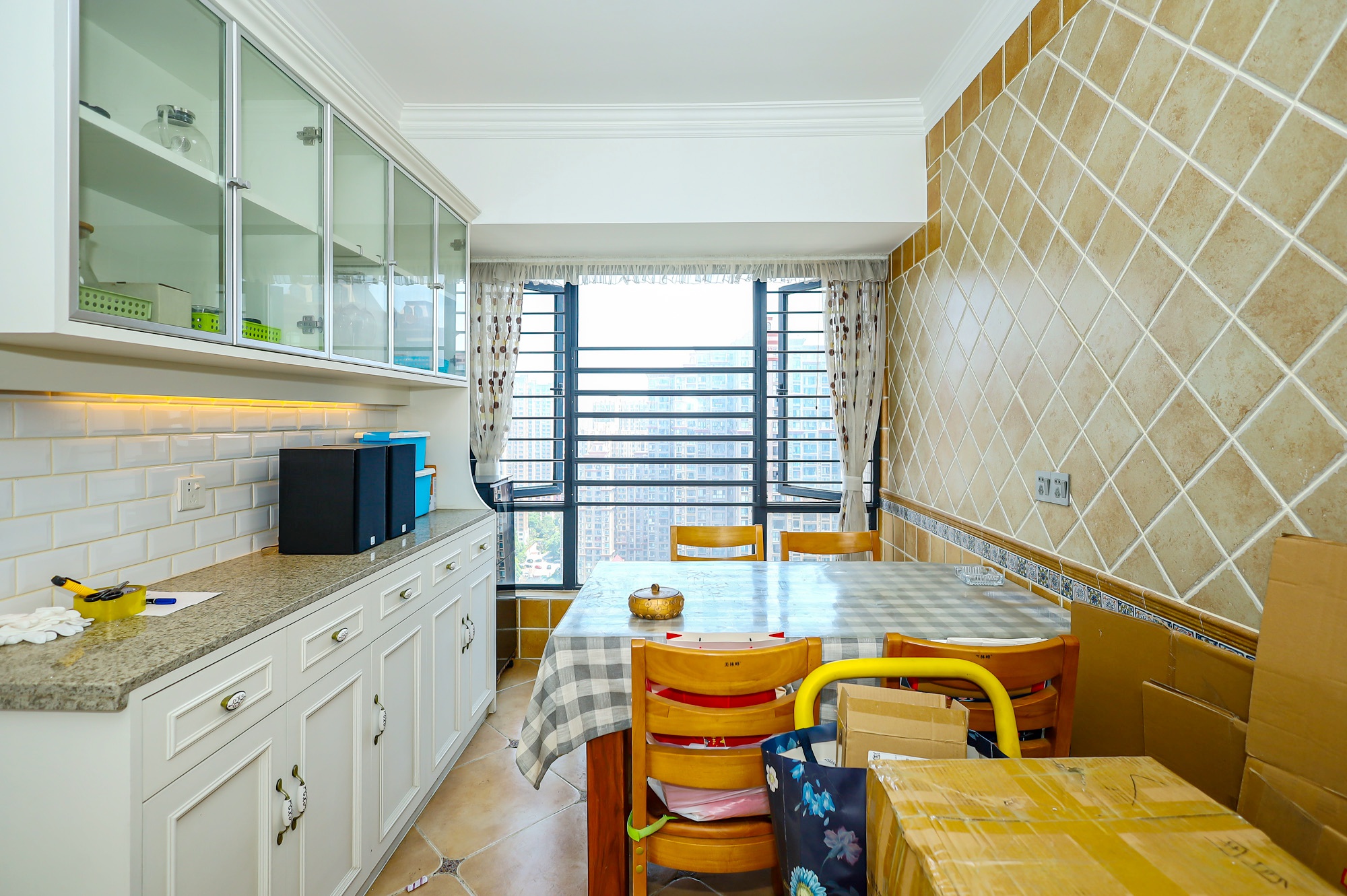 蓝山郡 3室2厅1卫 80.0万 蓝山郡 3室2厅1卫 80.0万客厅